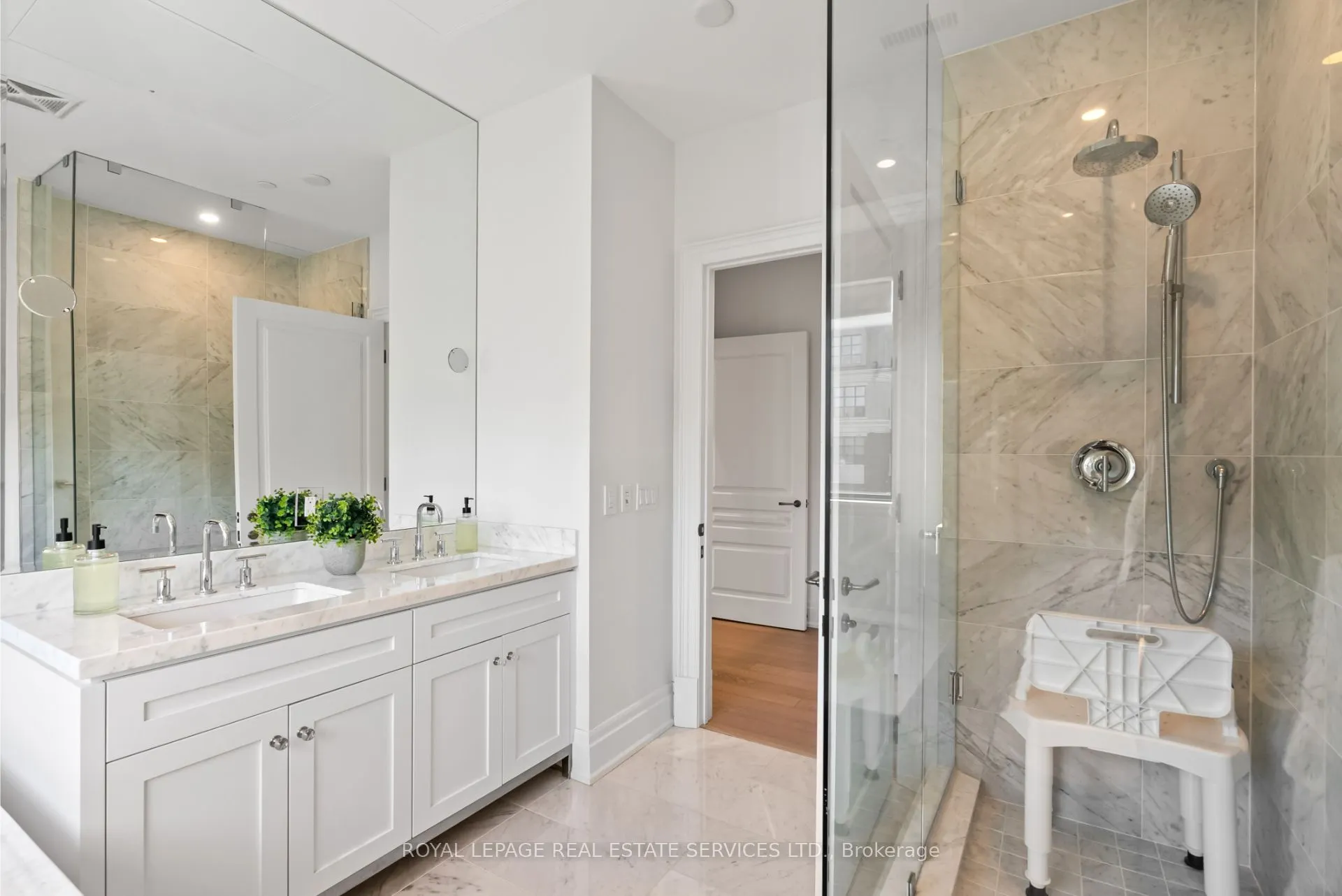 4 The Kingsway, #504