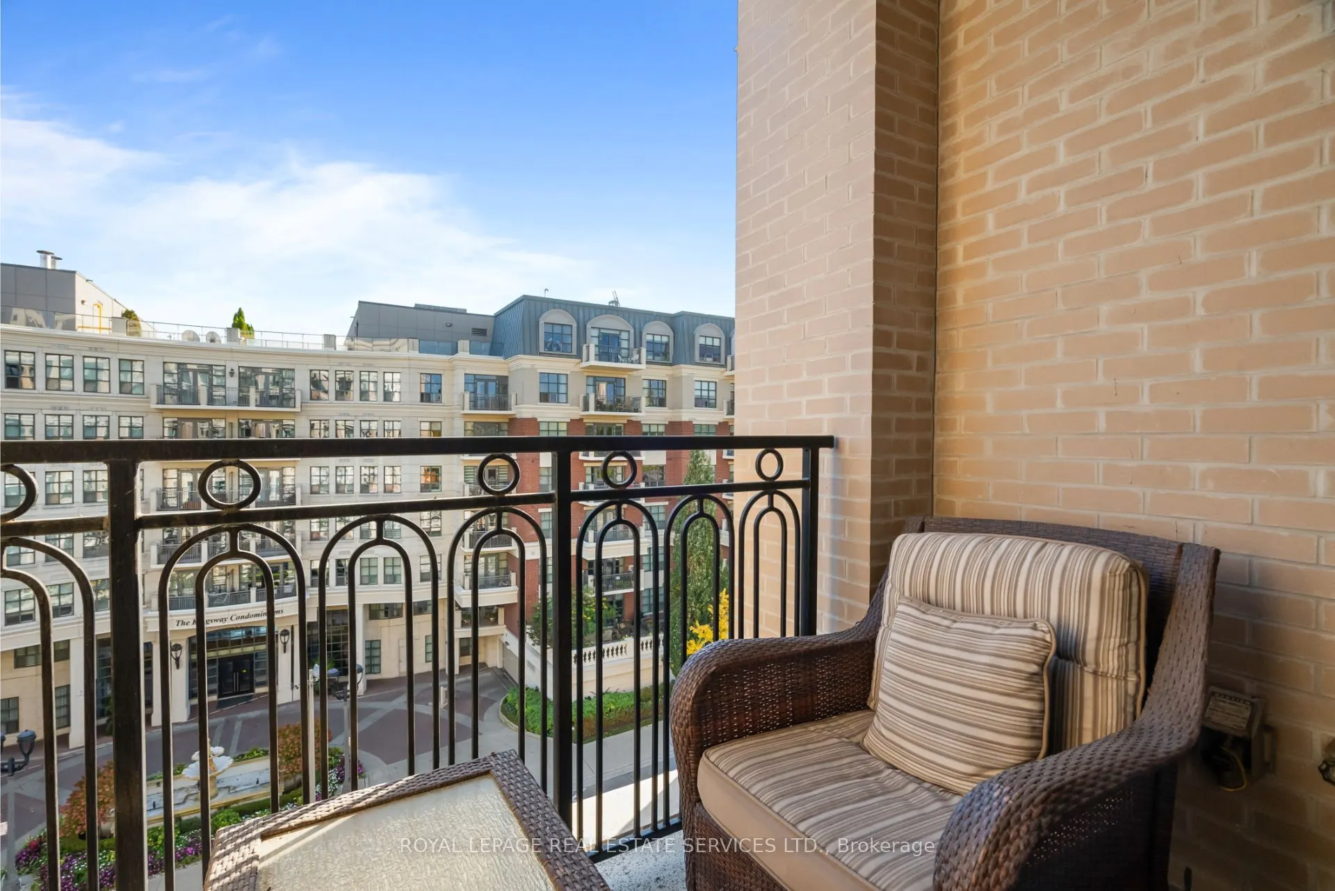 4 The Kingsway, #504