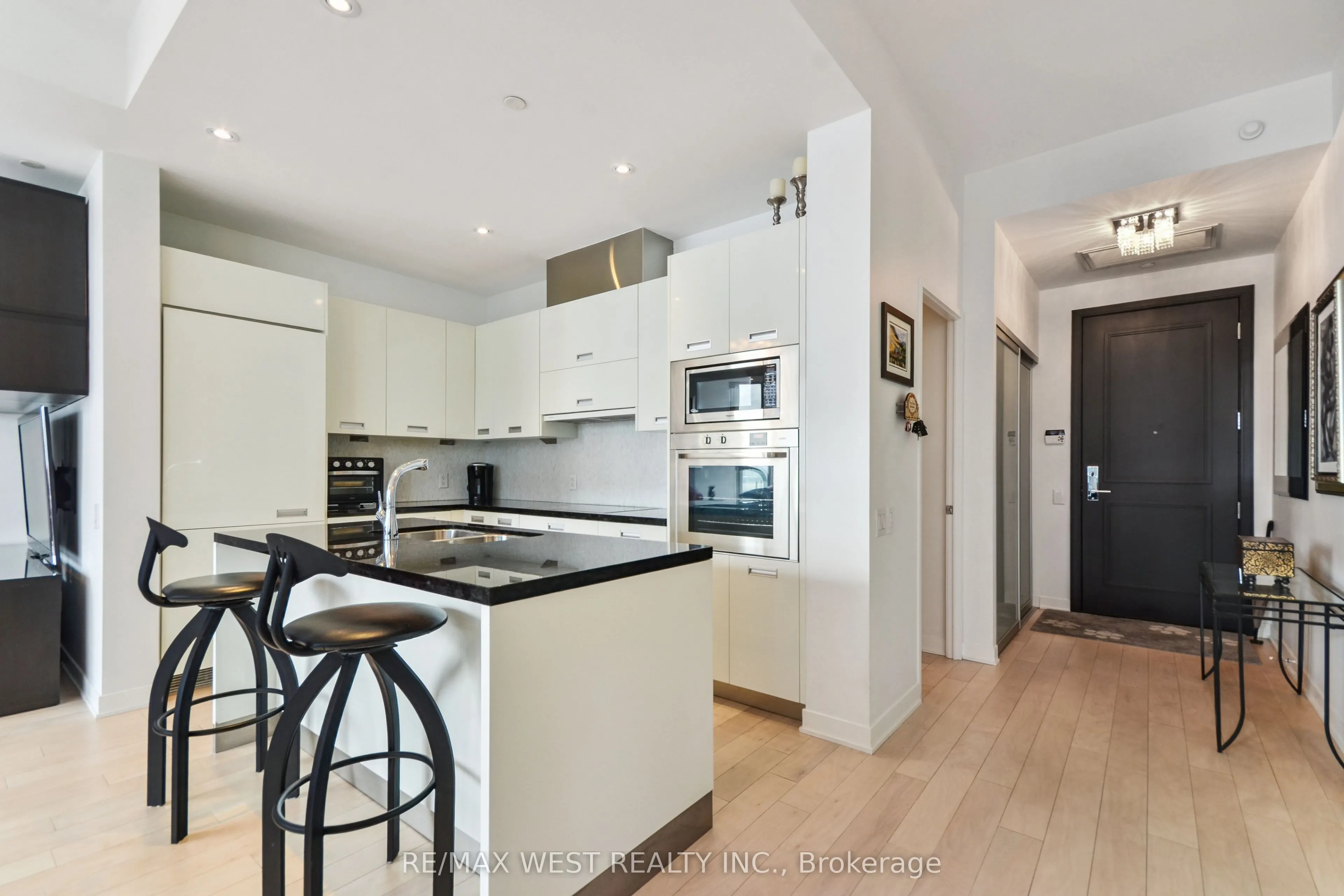 88 Park Lawn Road, #2906