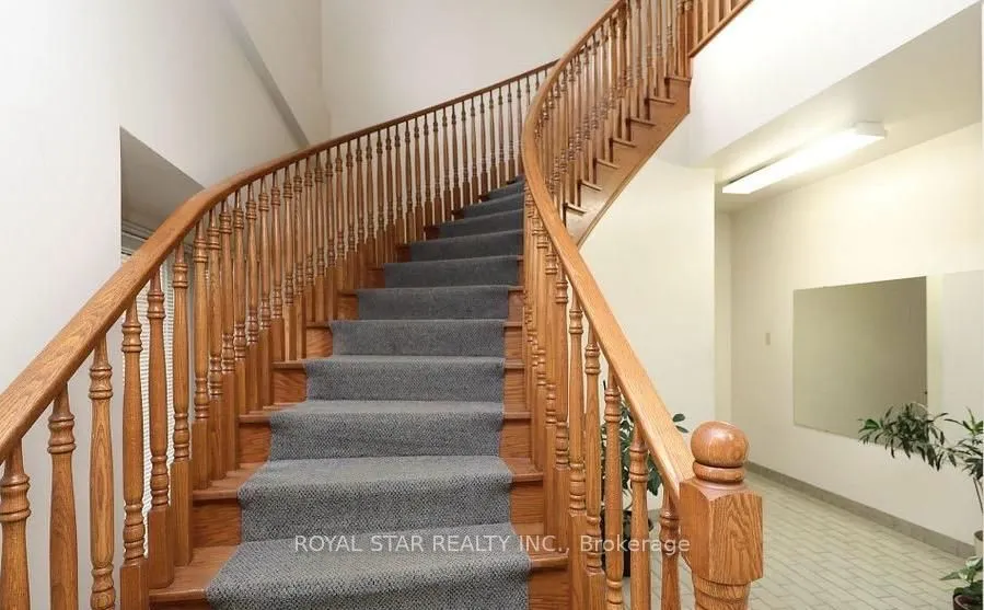 4315 Village Center Court, #201