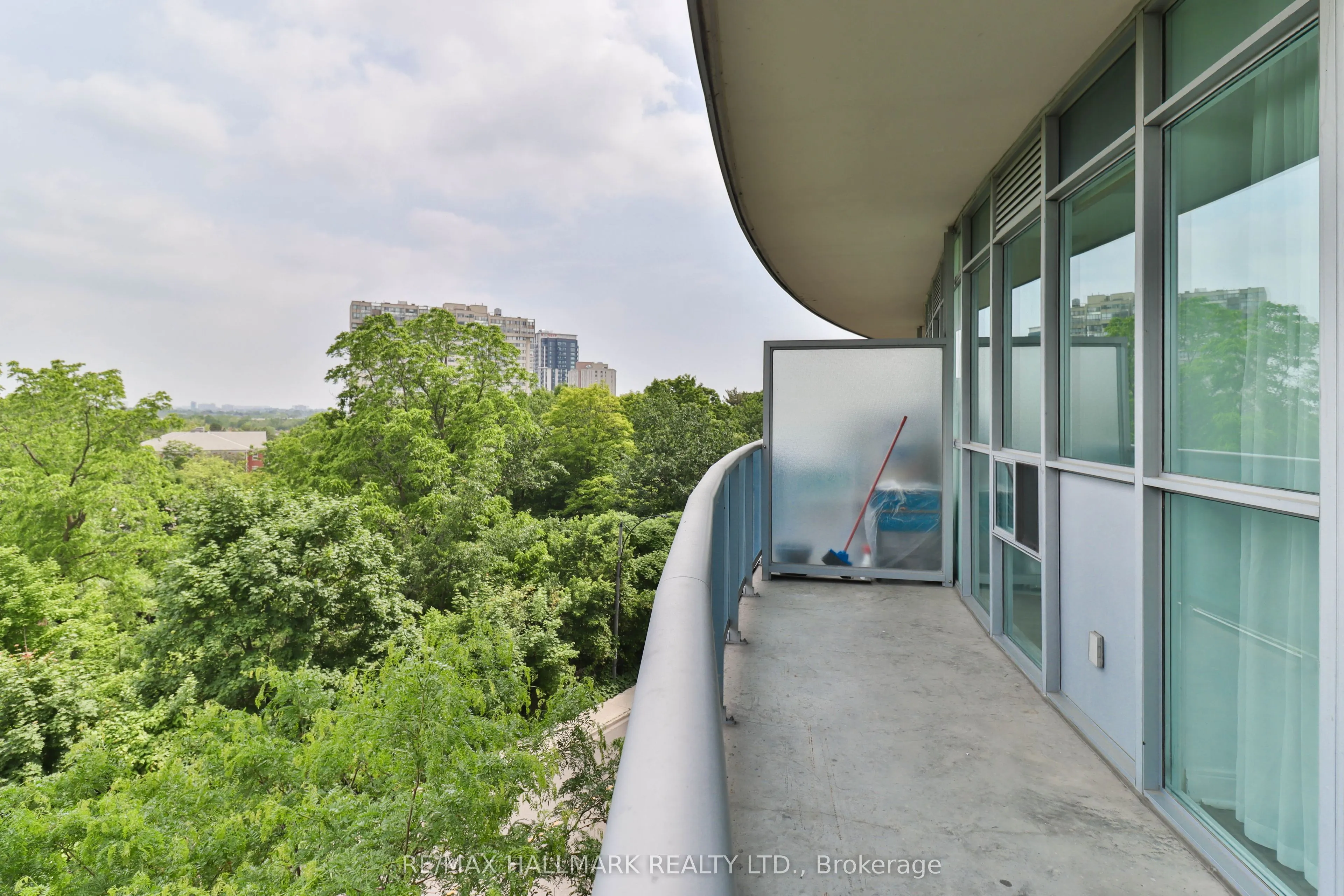 80 Absolute Avenue, #511