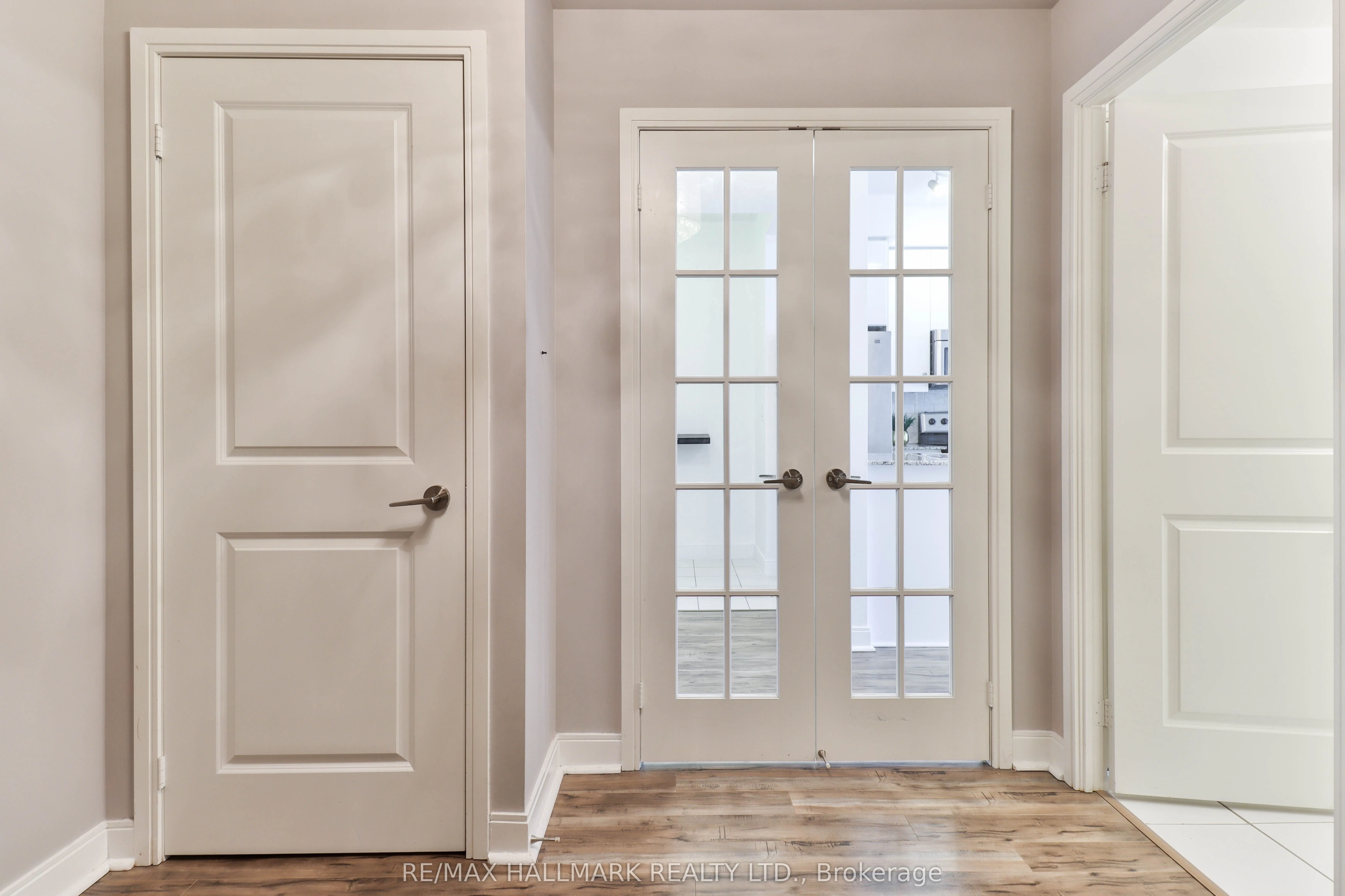 80 Absolute Avenue, #511