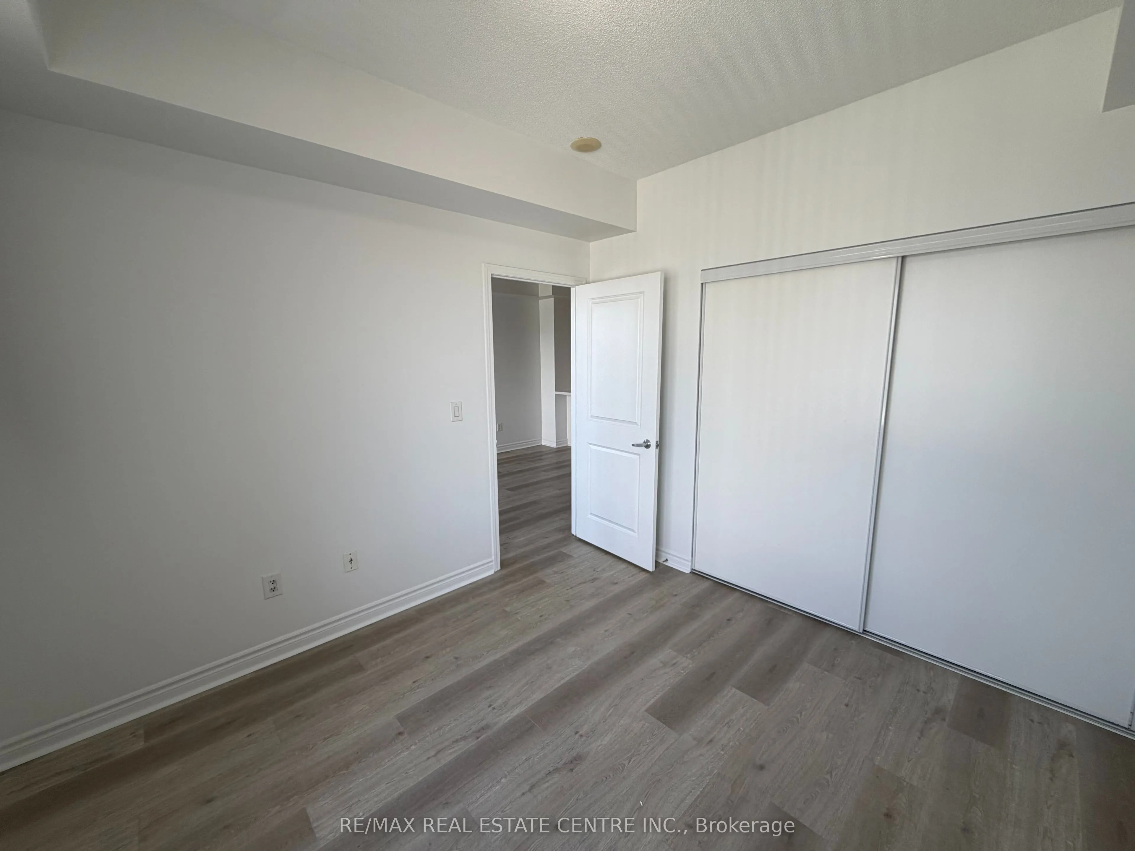 385 Prince Of Wales Drive, #3003