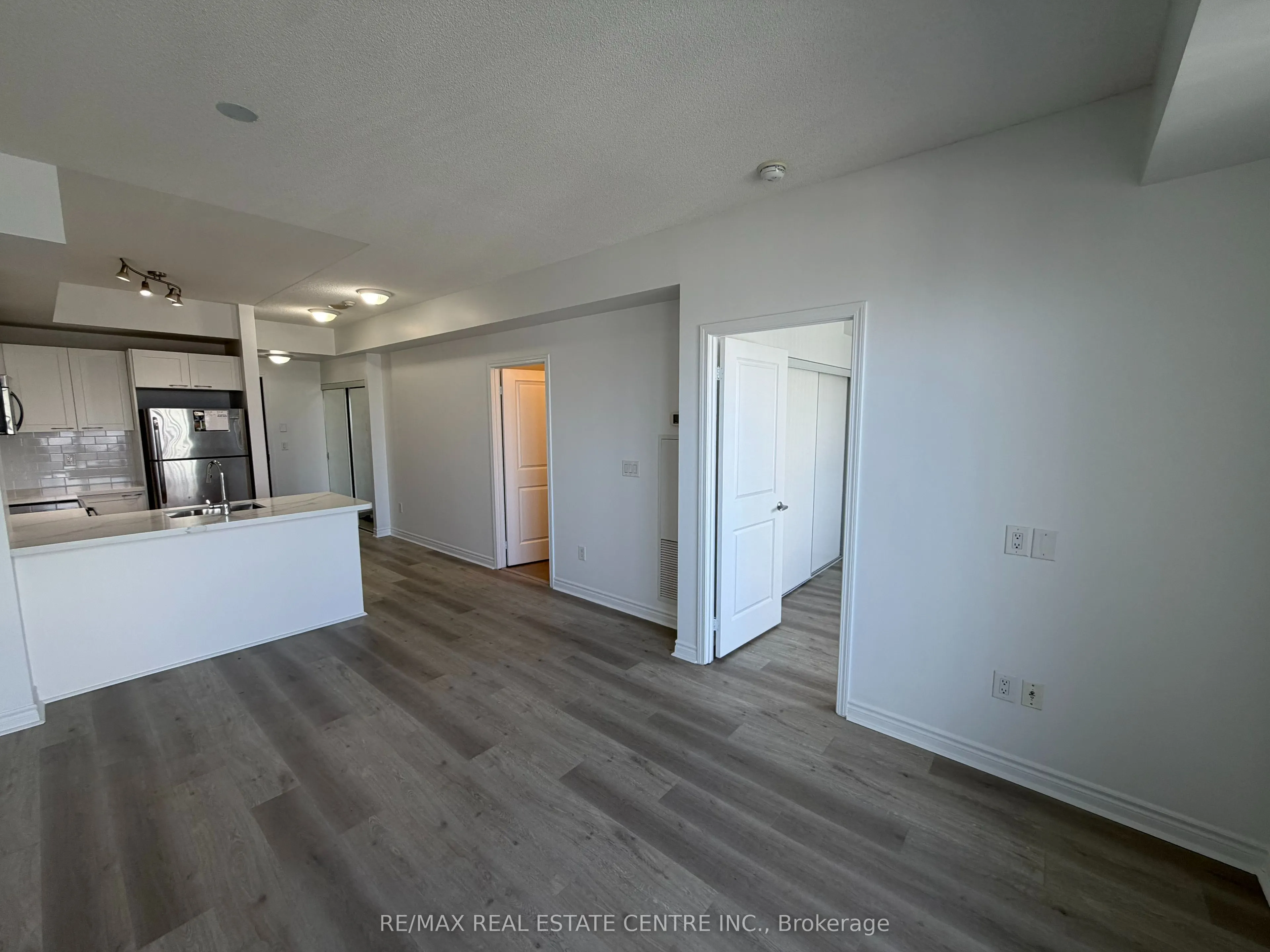 385 Prince Of Wales Drive, #3003