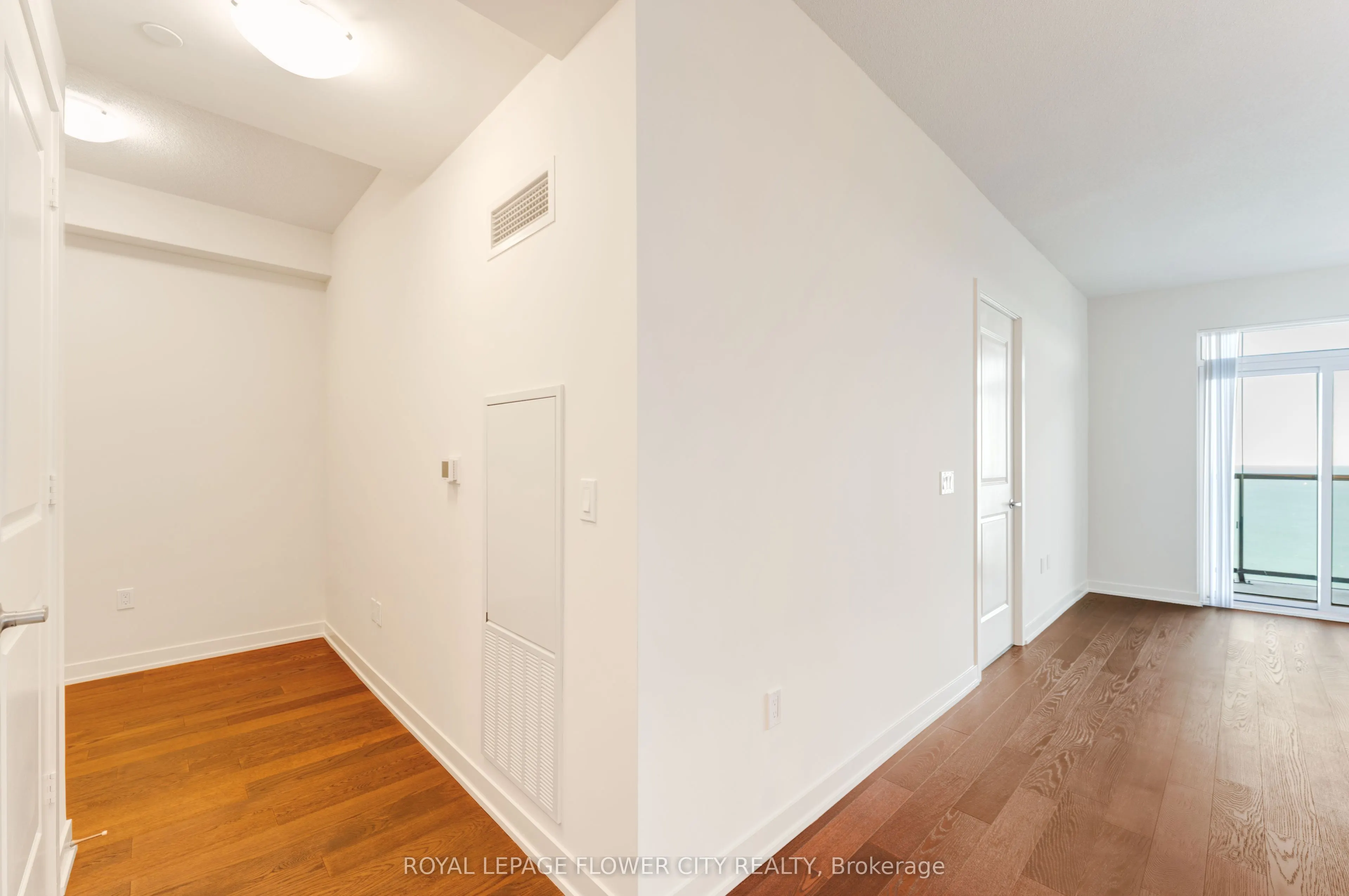 38 Annie Craig Drive, #PH404