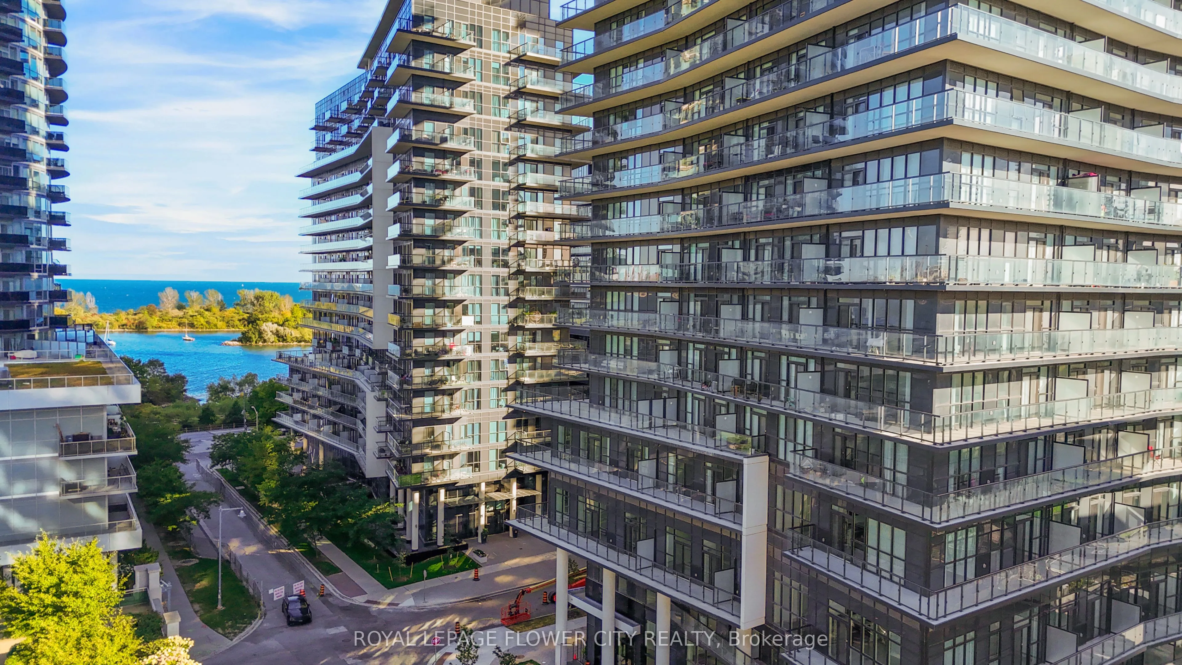 38 Annie Craig Drive, #PH404