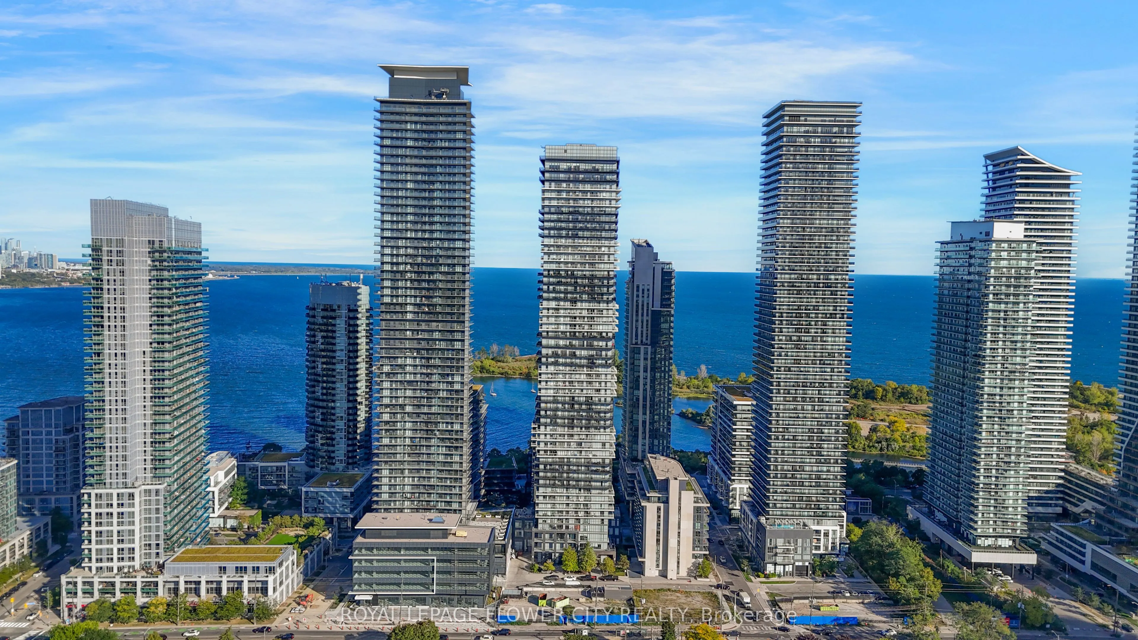 38 Annie Craig Drive, #PH404