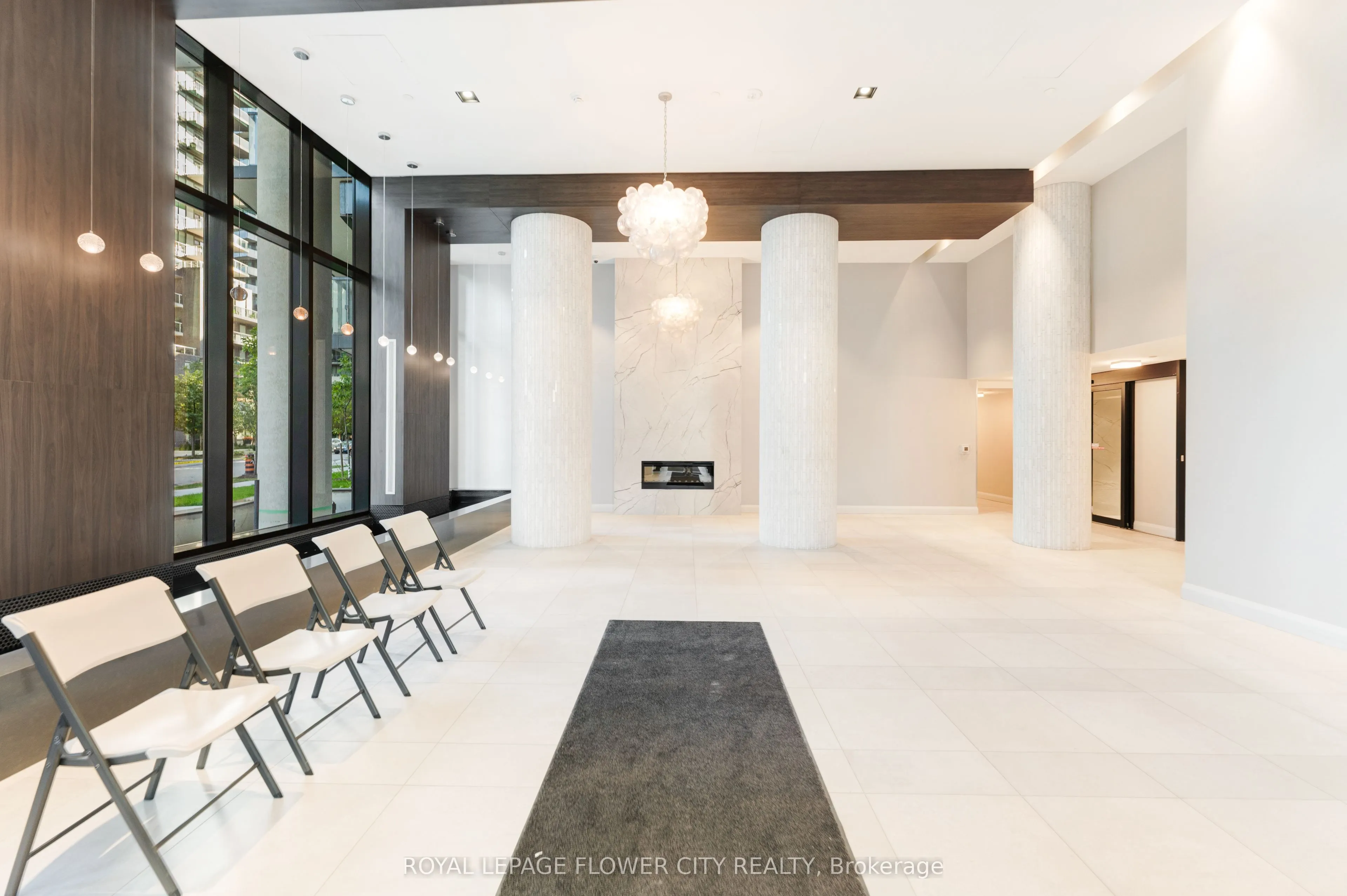 38 Annie Craig Drive, #PH404