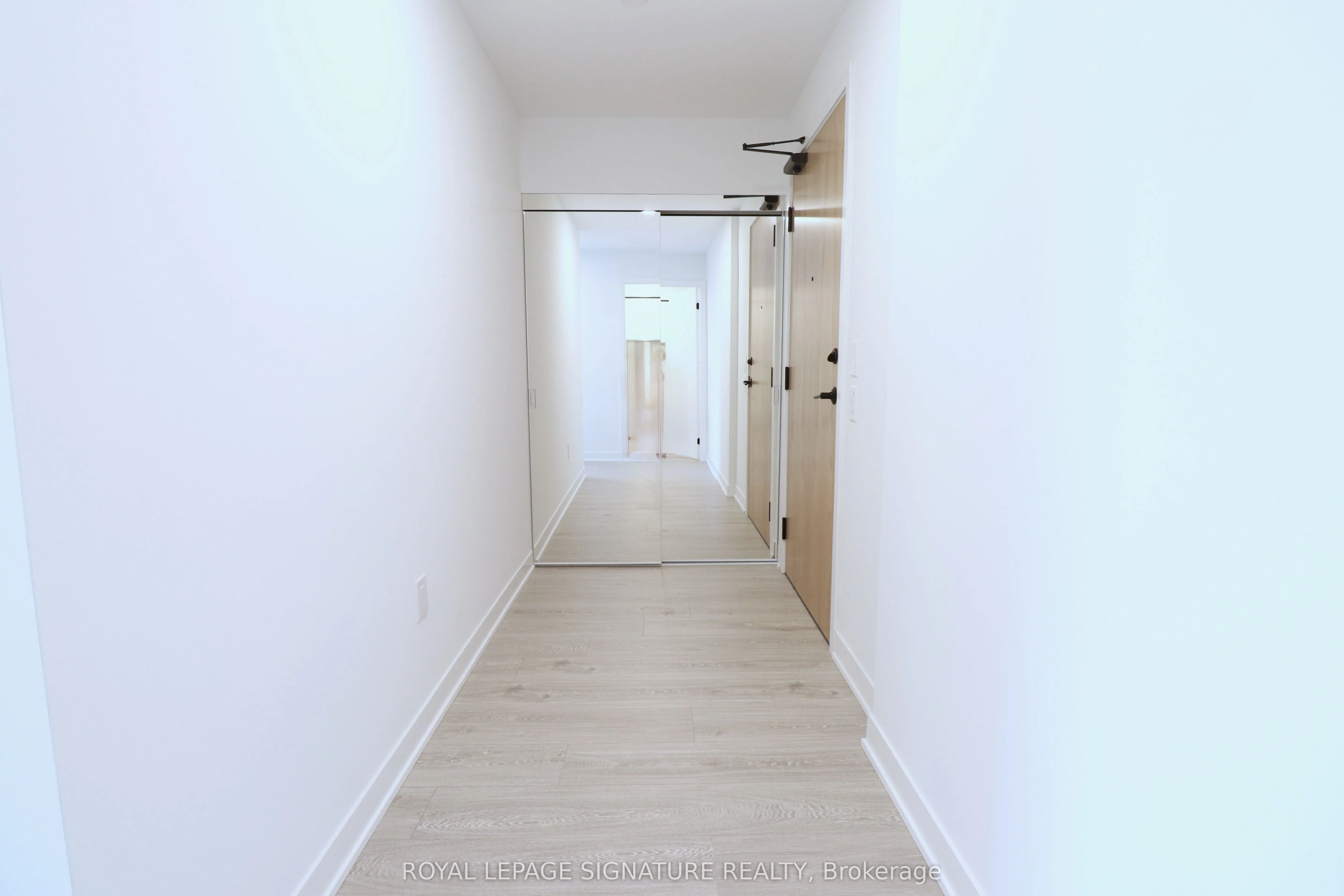 2495 Eglinton Avenue W, #414