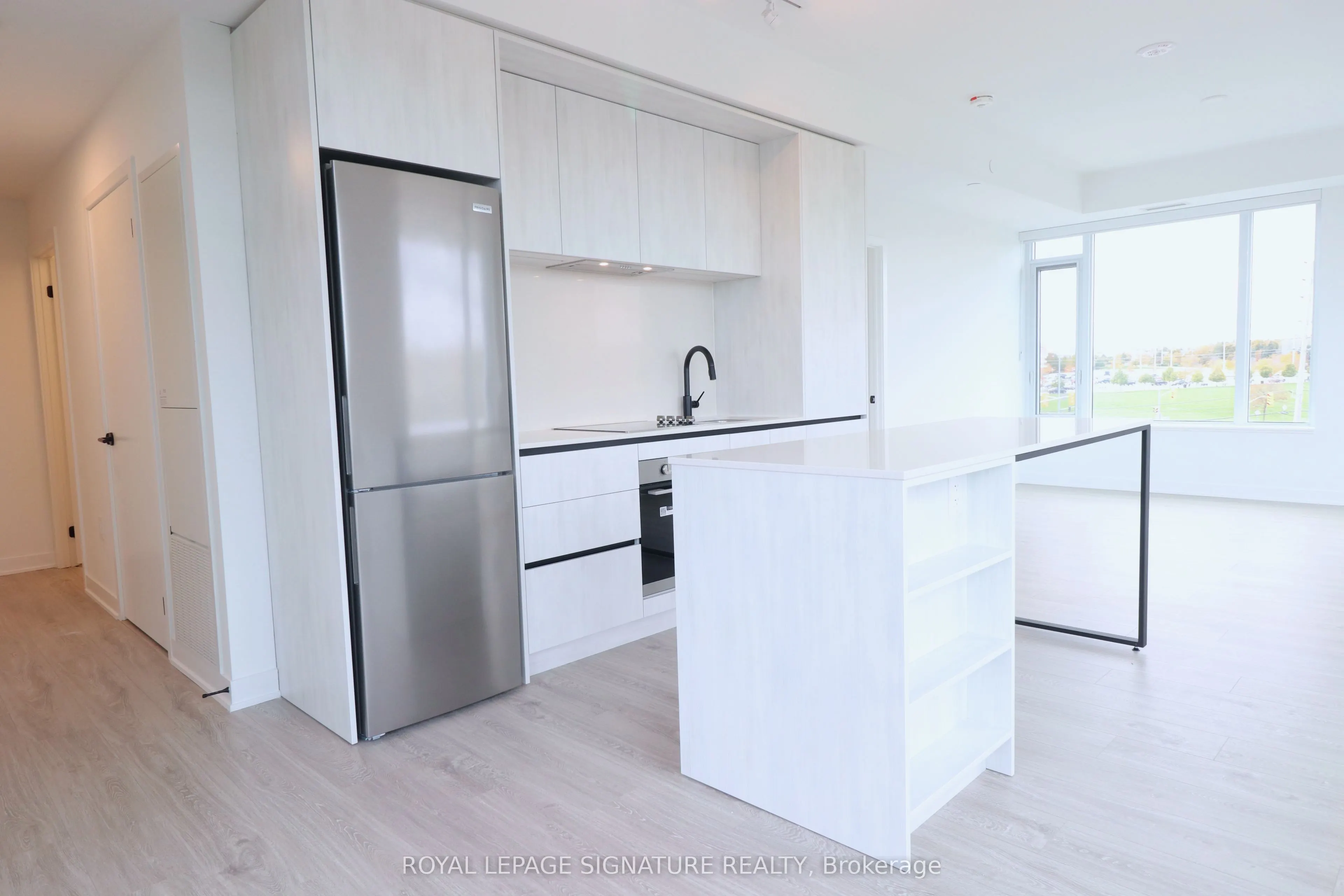 2495 Eglinton Avenue W, #414