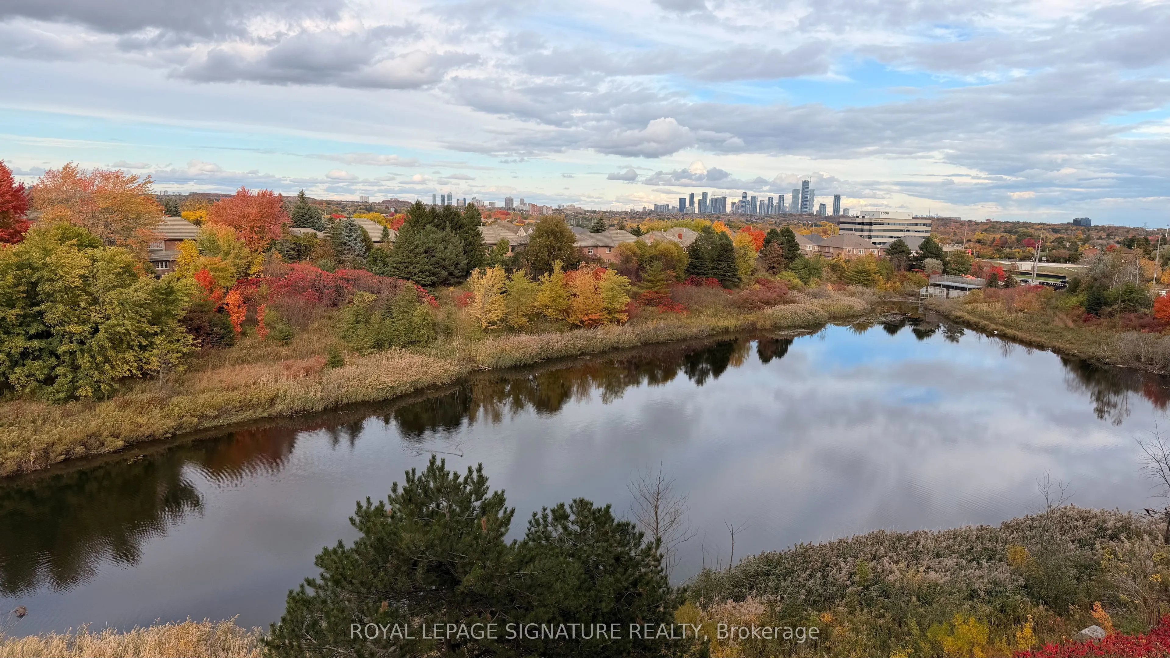 2495 Eglinton Avenue W, #414