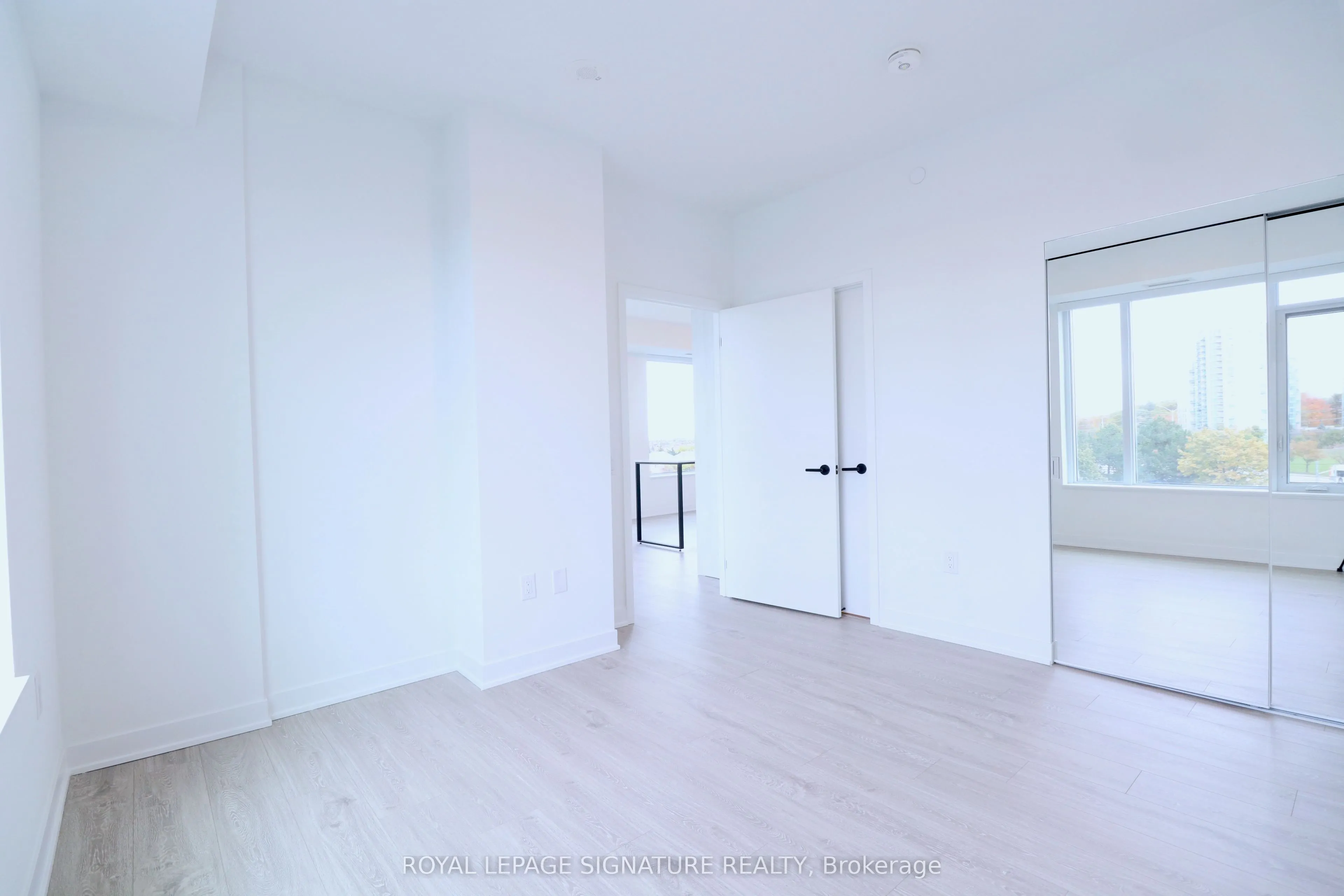 2495 Eglinton Avenue W, #414