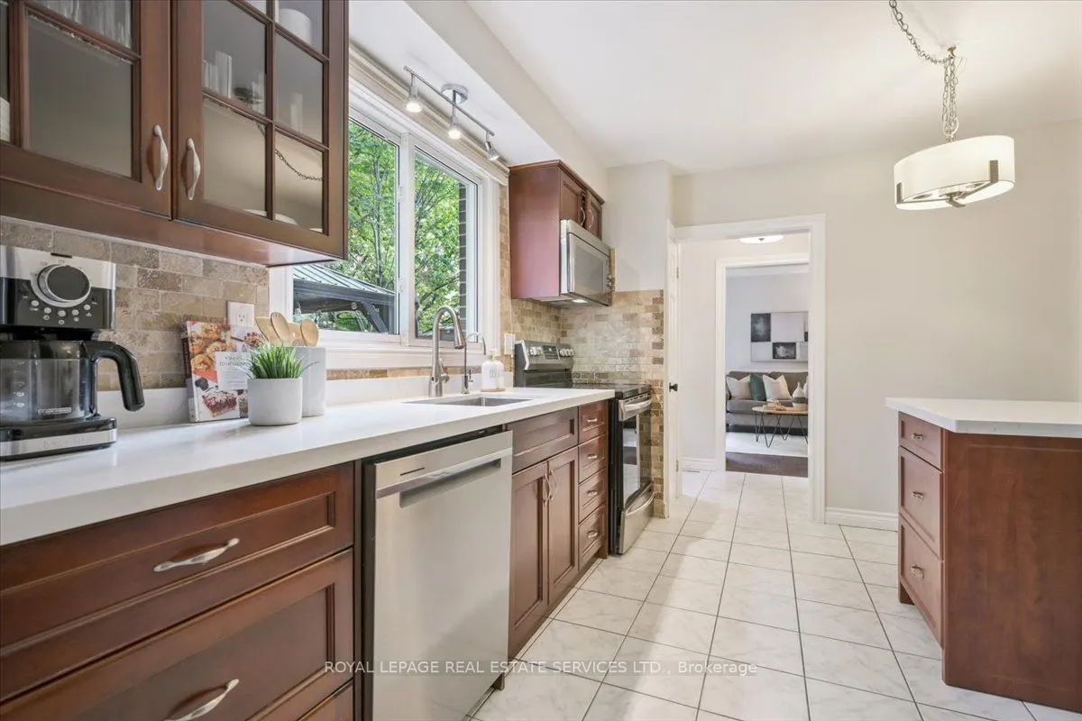 2340 Homelands Drive