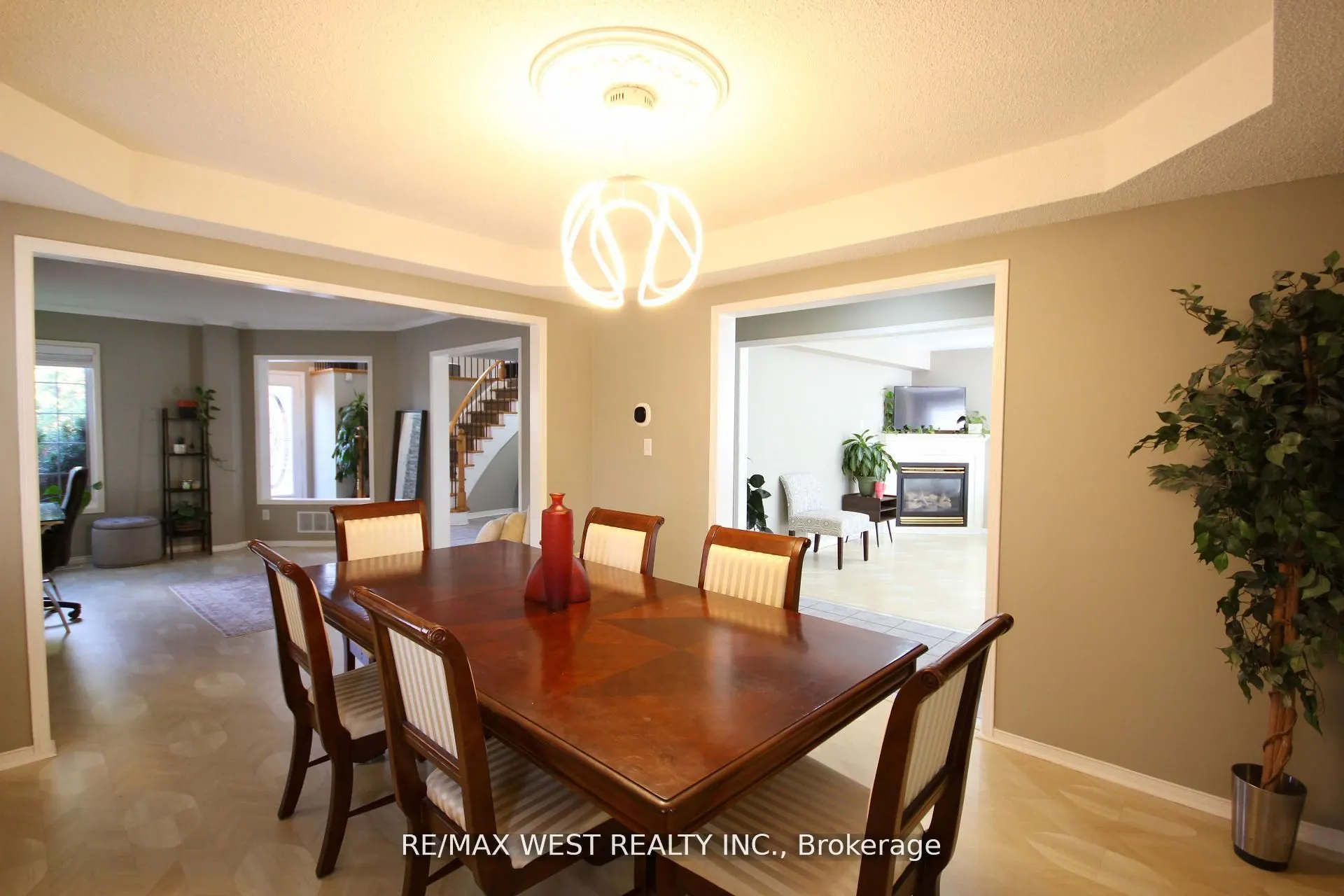 7374 Black Walnut Trail