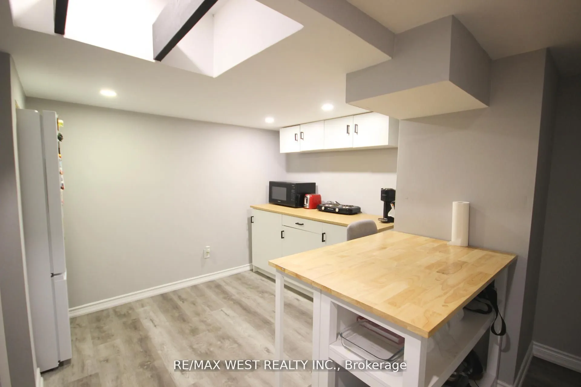 7374 Black Walnut Trail