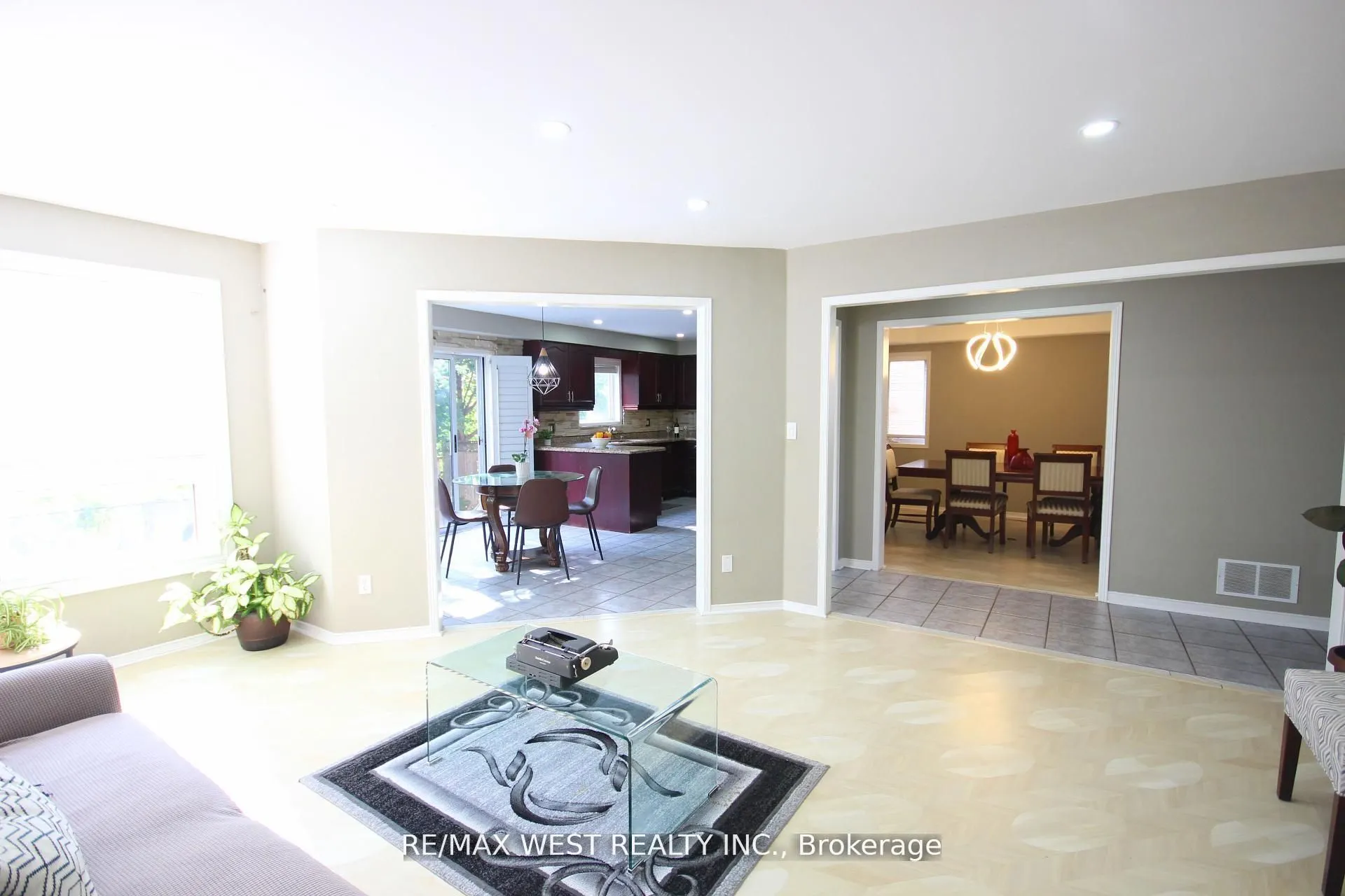 7374 Black Walnut Trail