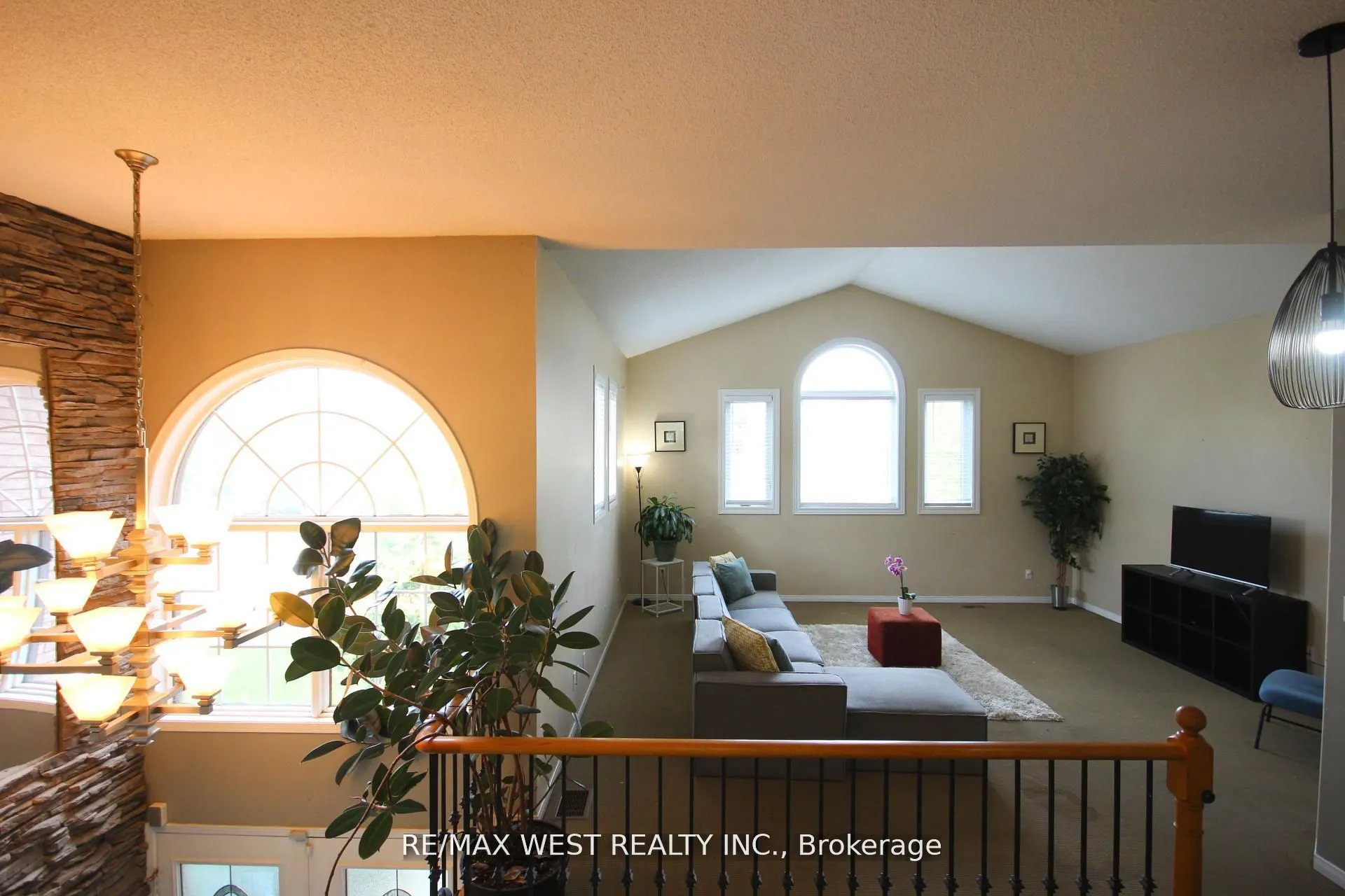 7374 Black Walnut Trail