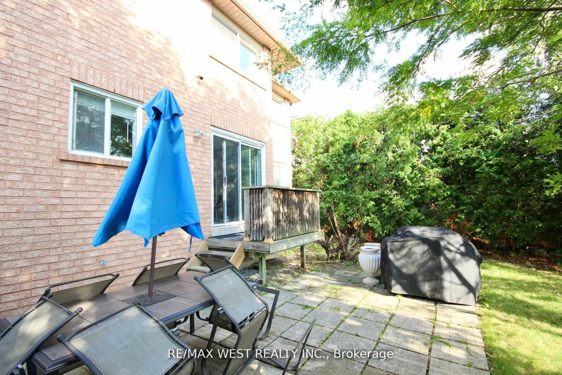 7374 Black Walnut Trail