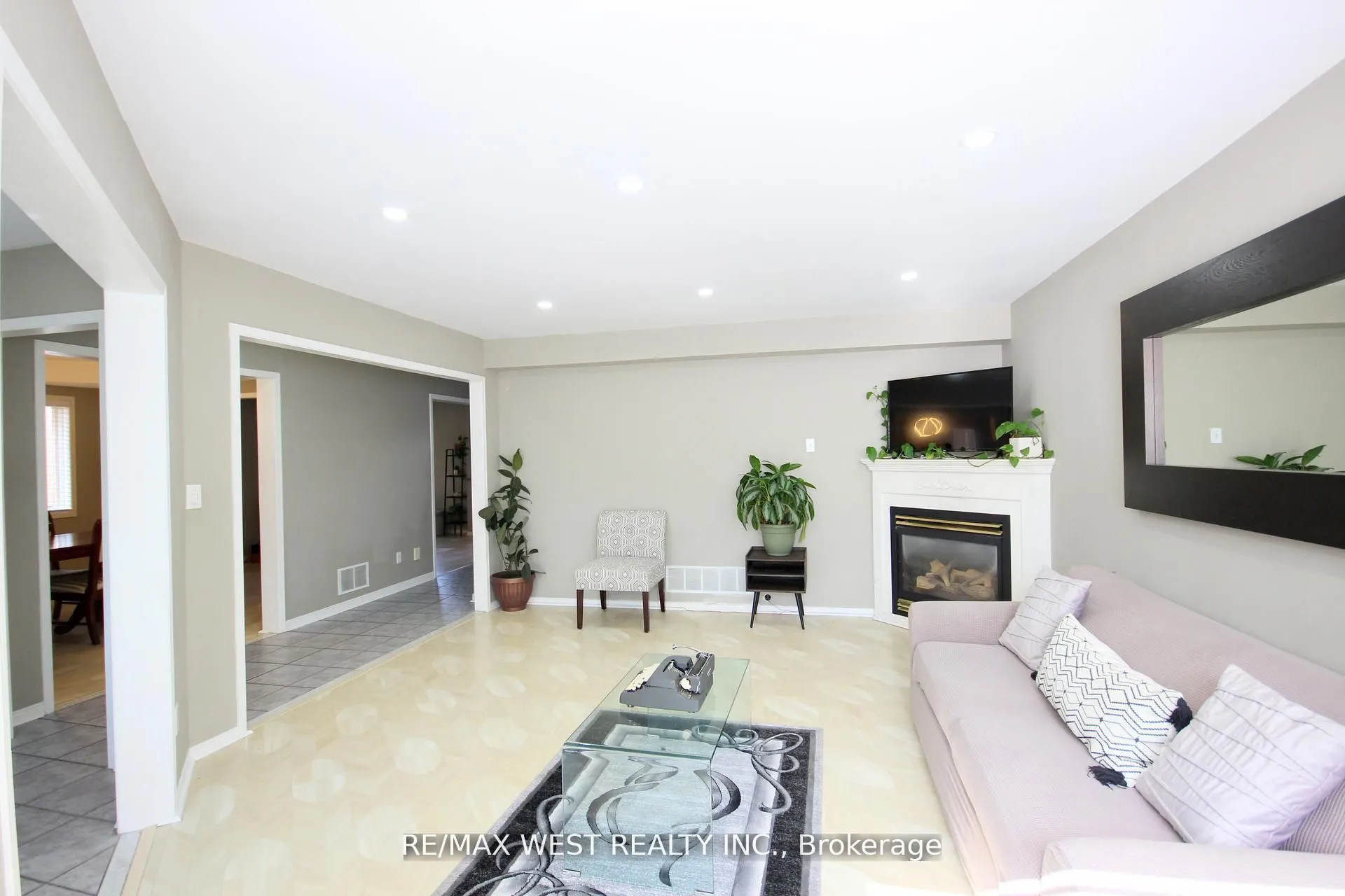 7374 Black Walnut Trail