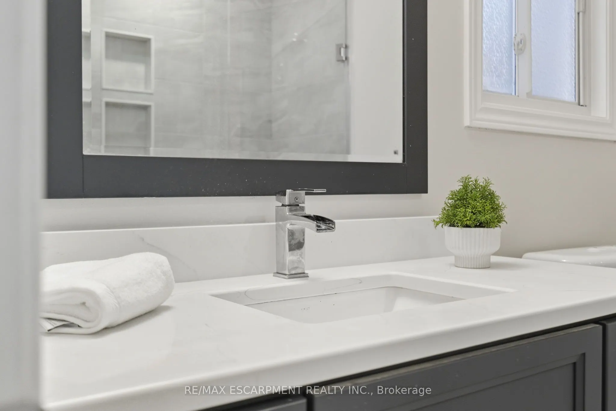 5255 LAKESHORE Road, #48