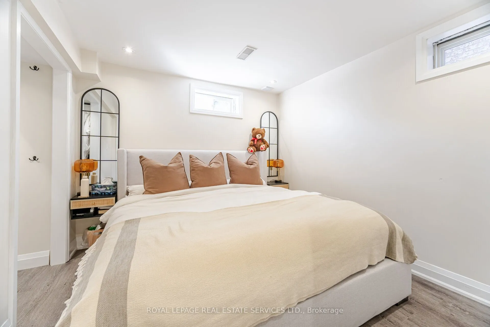 52 Wildberry Crescent