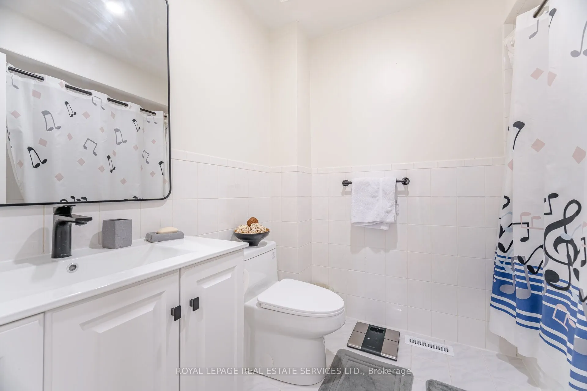 52 Wildberry Crescent