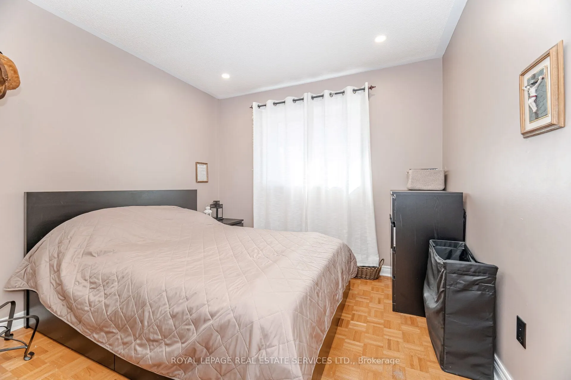 52 Wildberry Crescent