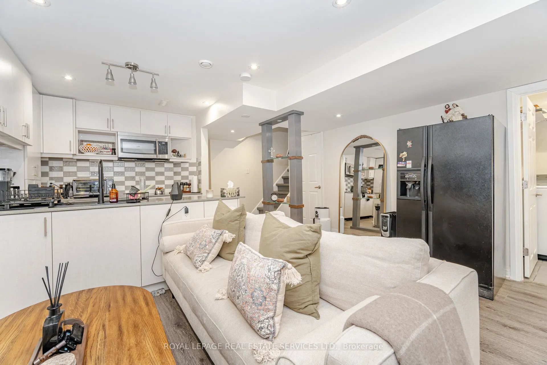 52 Wildberry Crescent