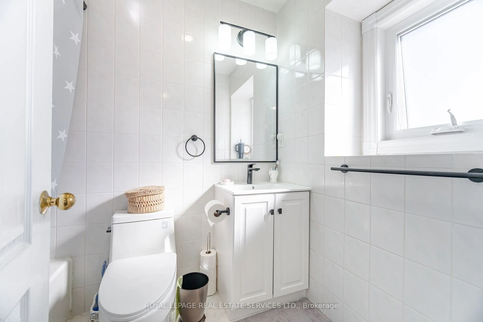 52 Wildberry Crescent