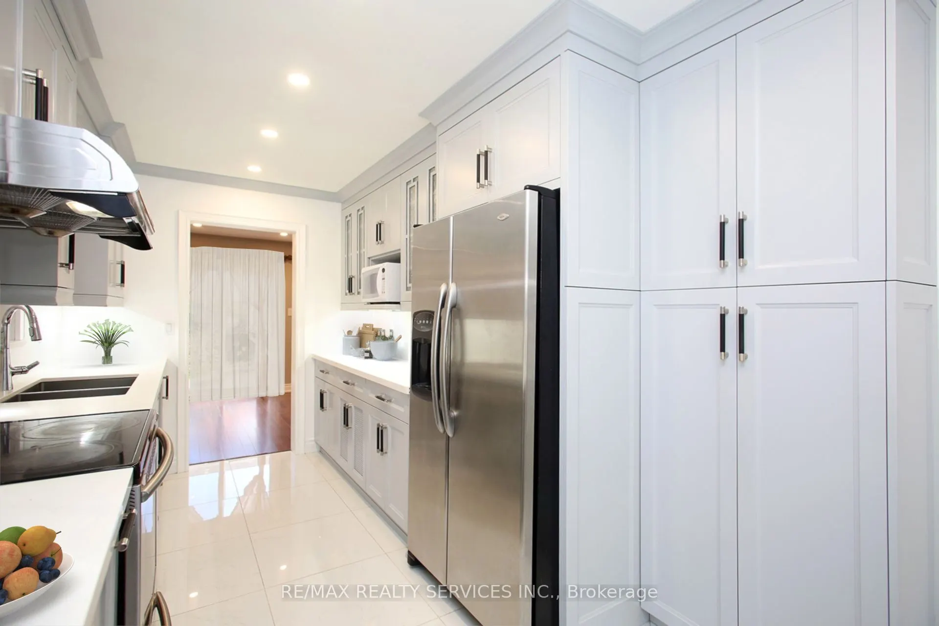 5606 Cosmic Crescent