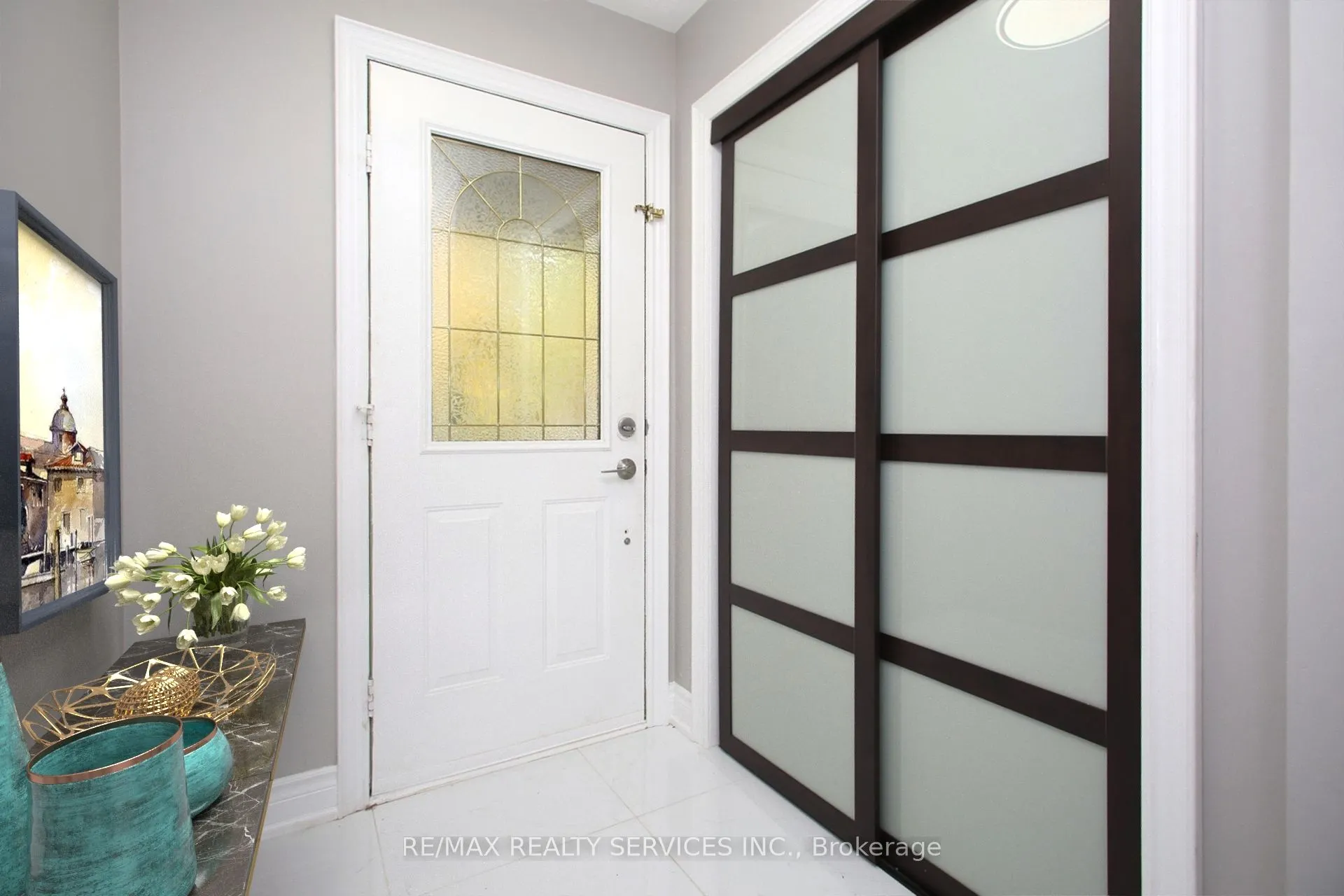 5606 Cosmic Crescent