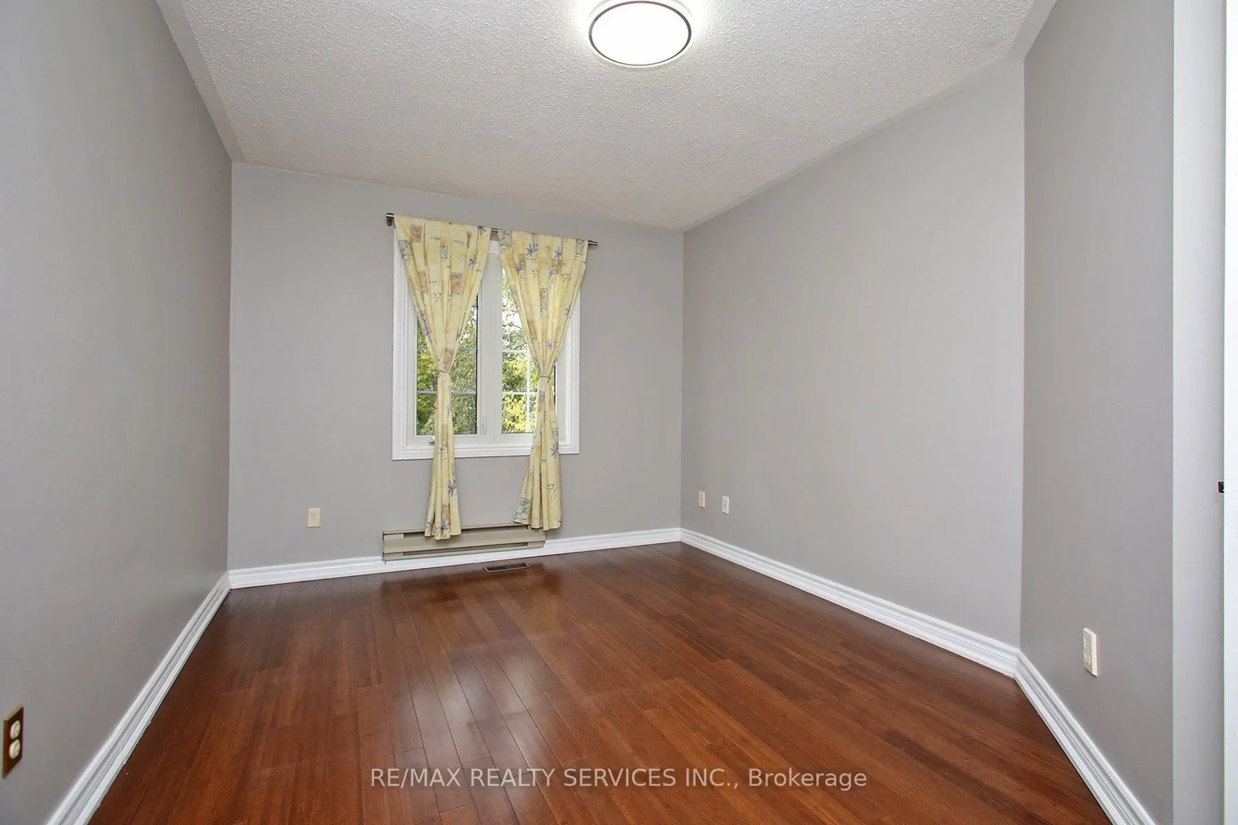 5606 Cosmic Crescent