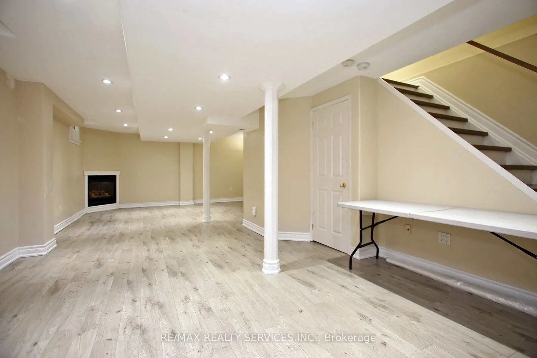 5606 Cosmic Crescent