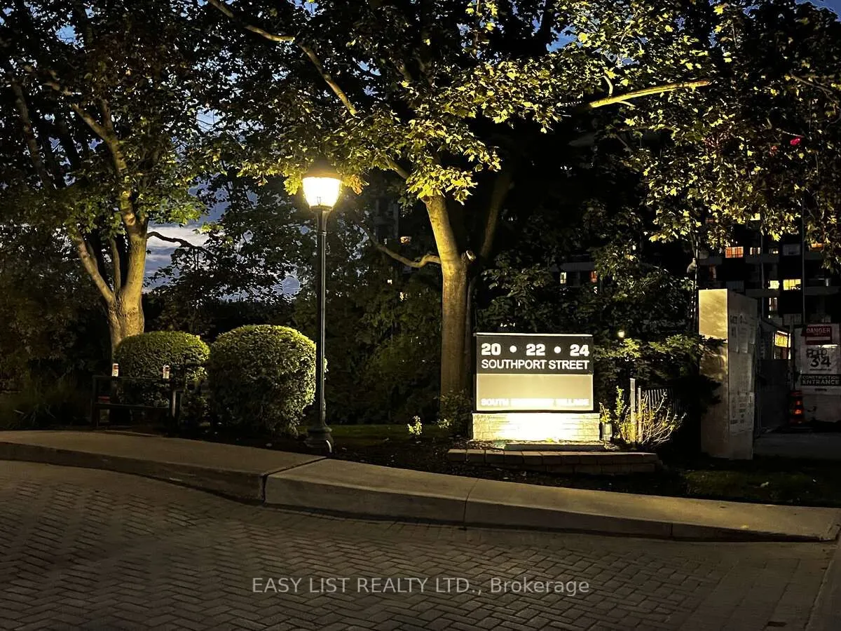 20 Southport Street, #521