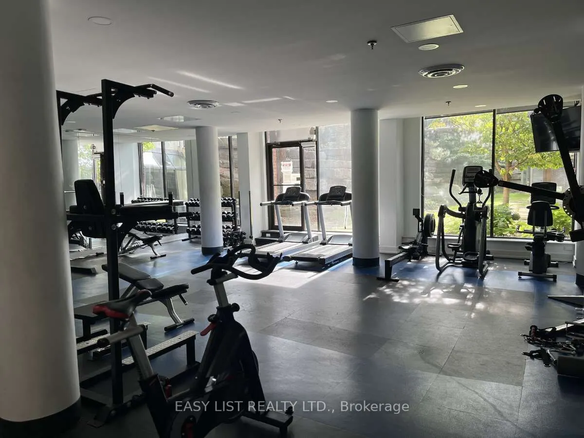 20 Southport Street, #521