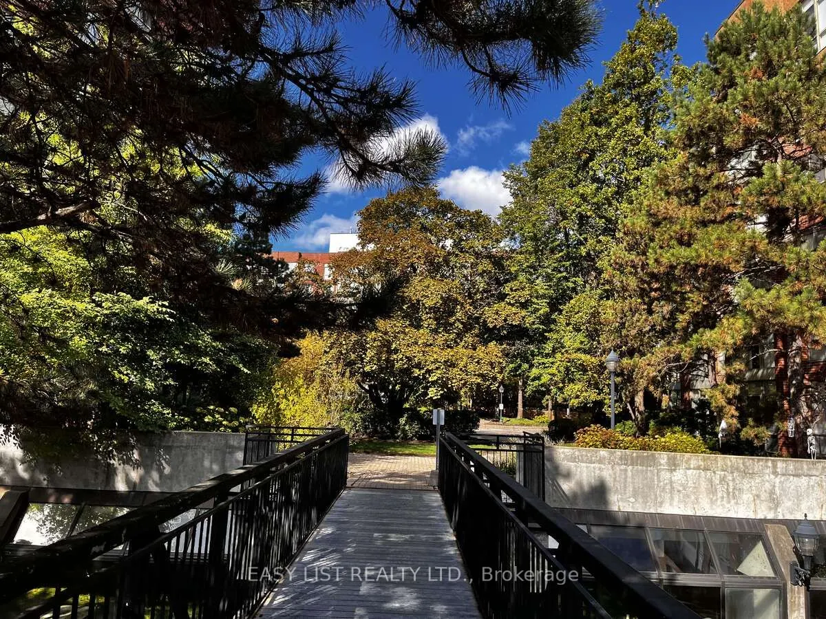 20 Southport Street, #521