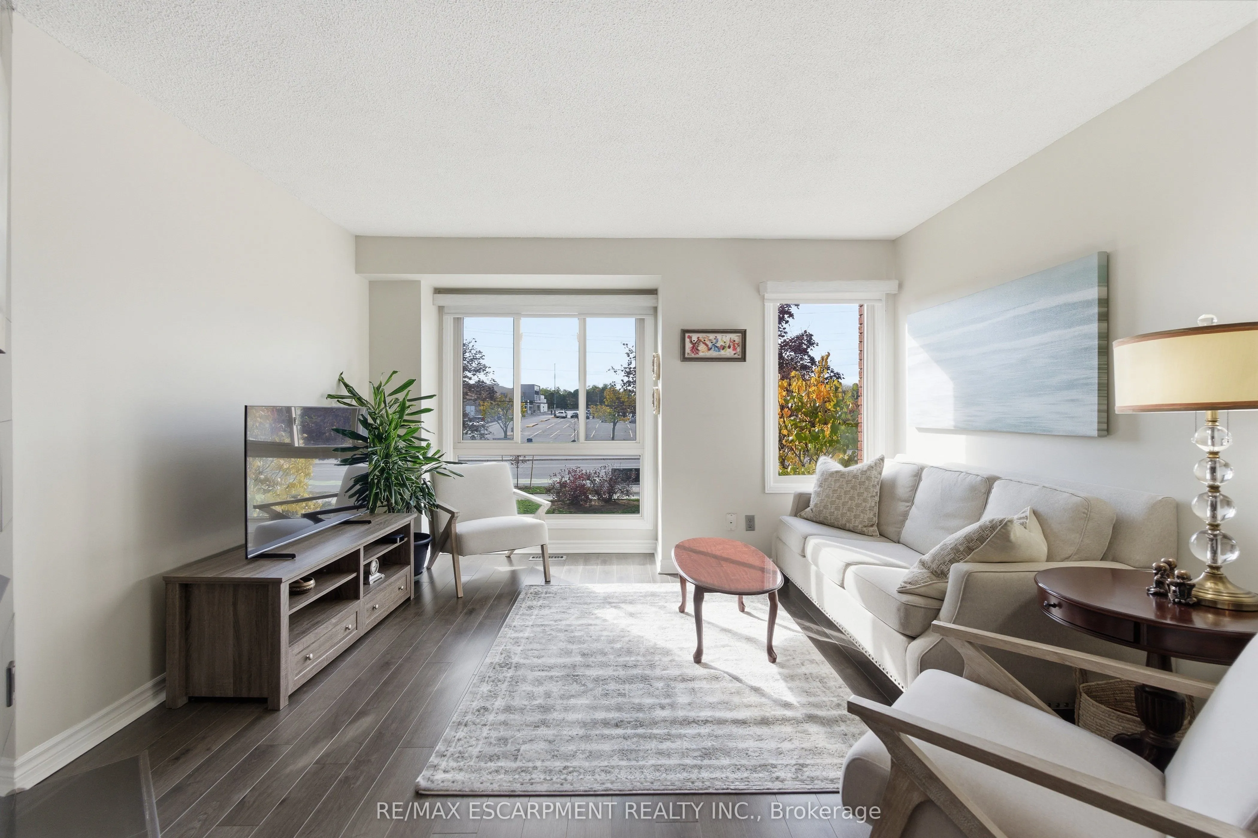 895 Maple Avenue, #537