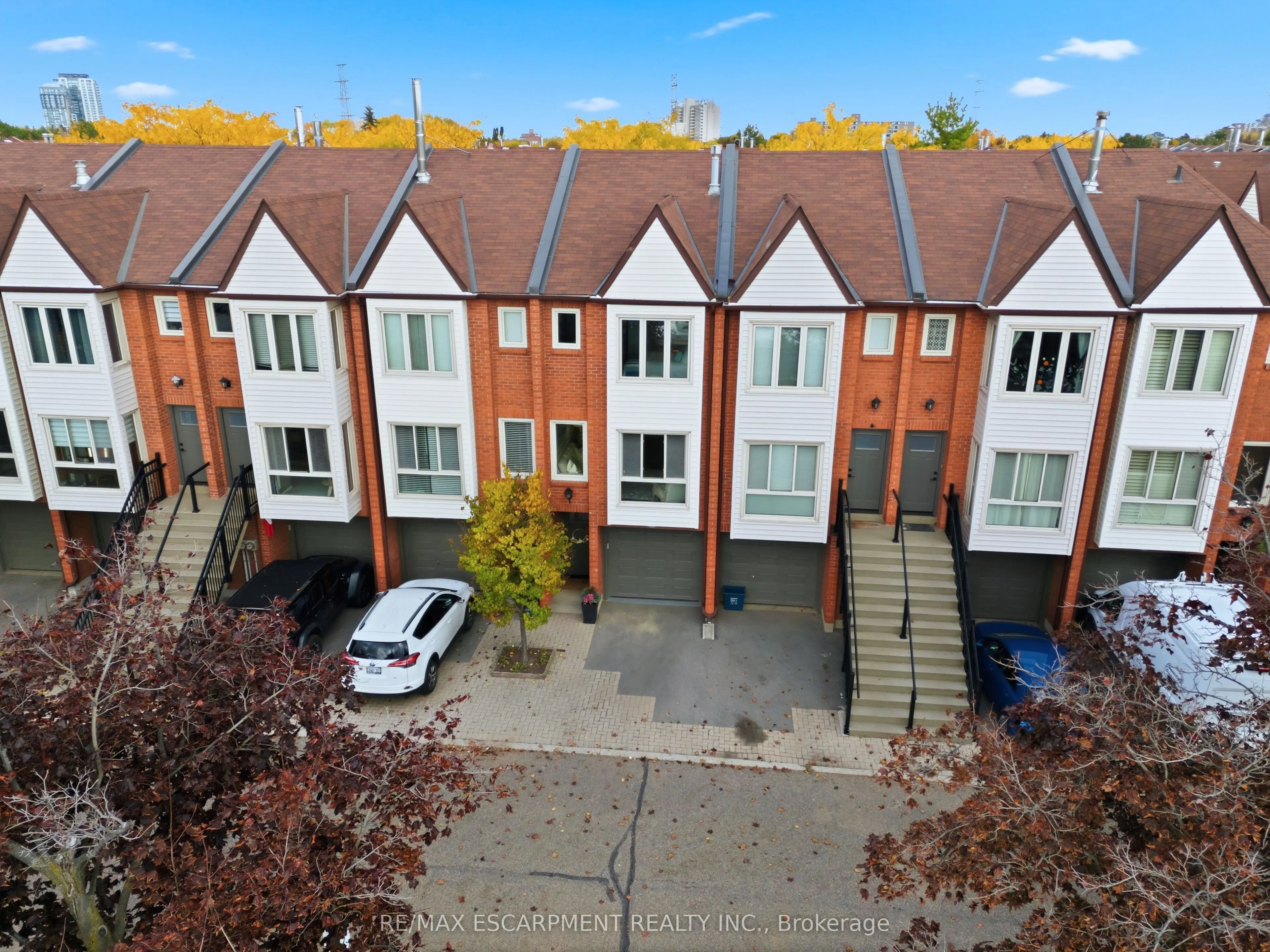 895 Maple Avenue, #537