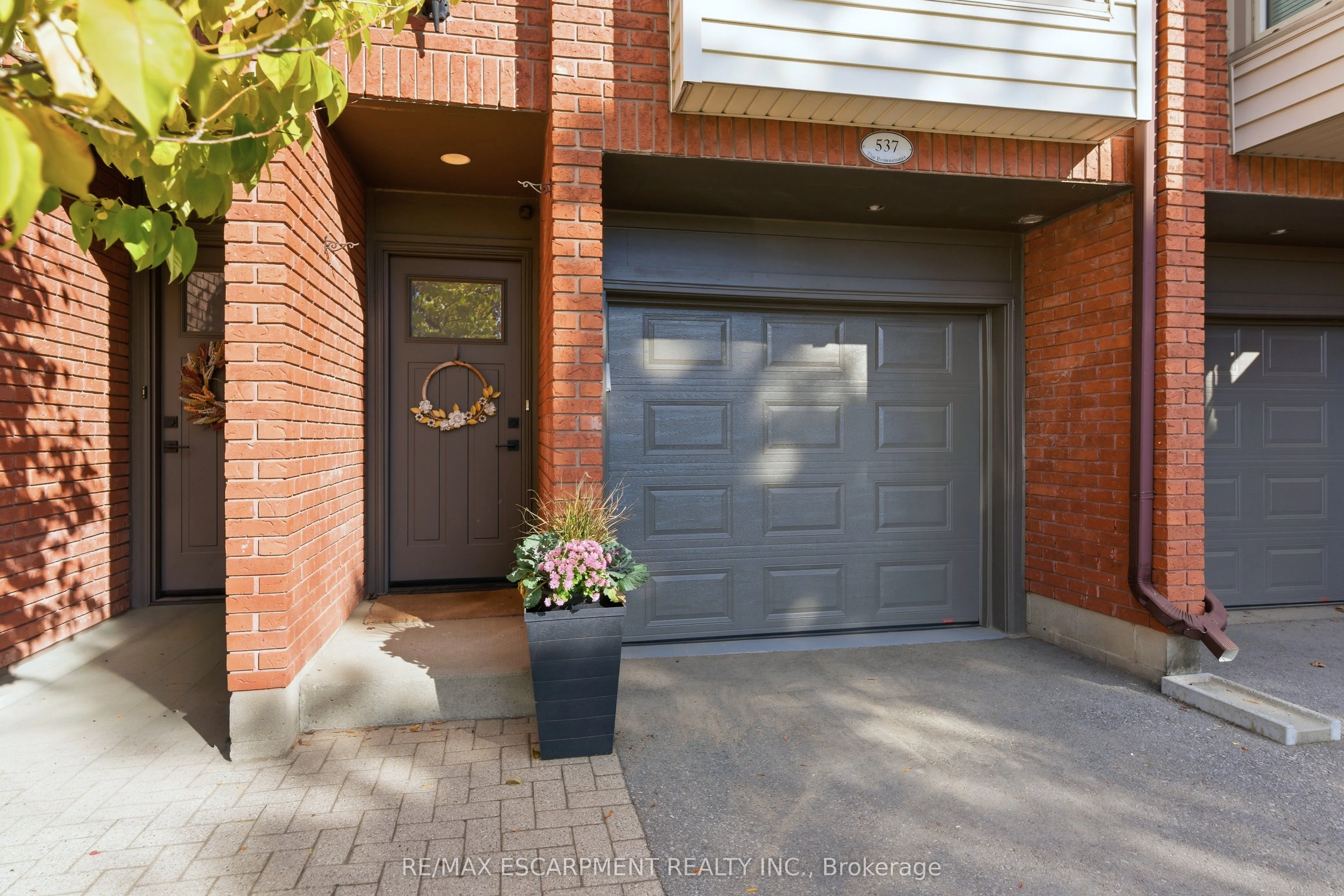 895 Maple Avenue, #537