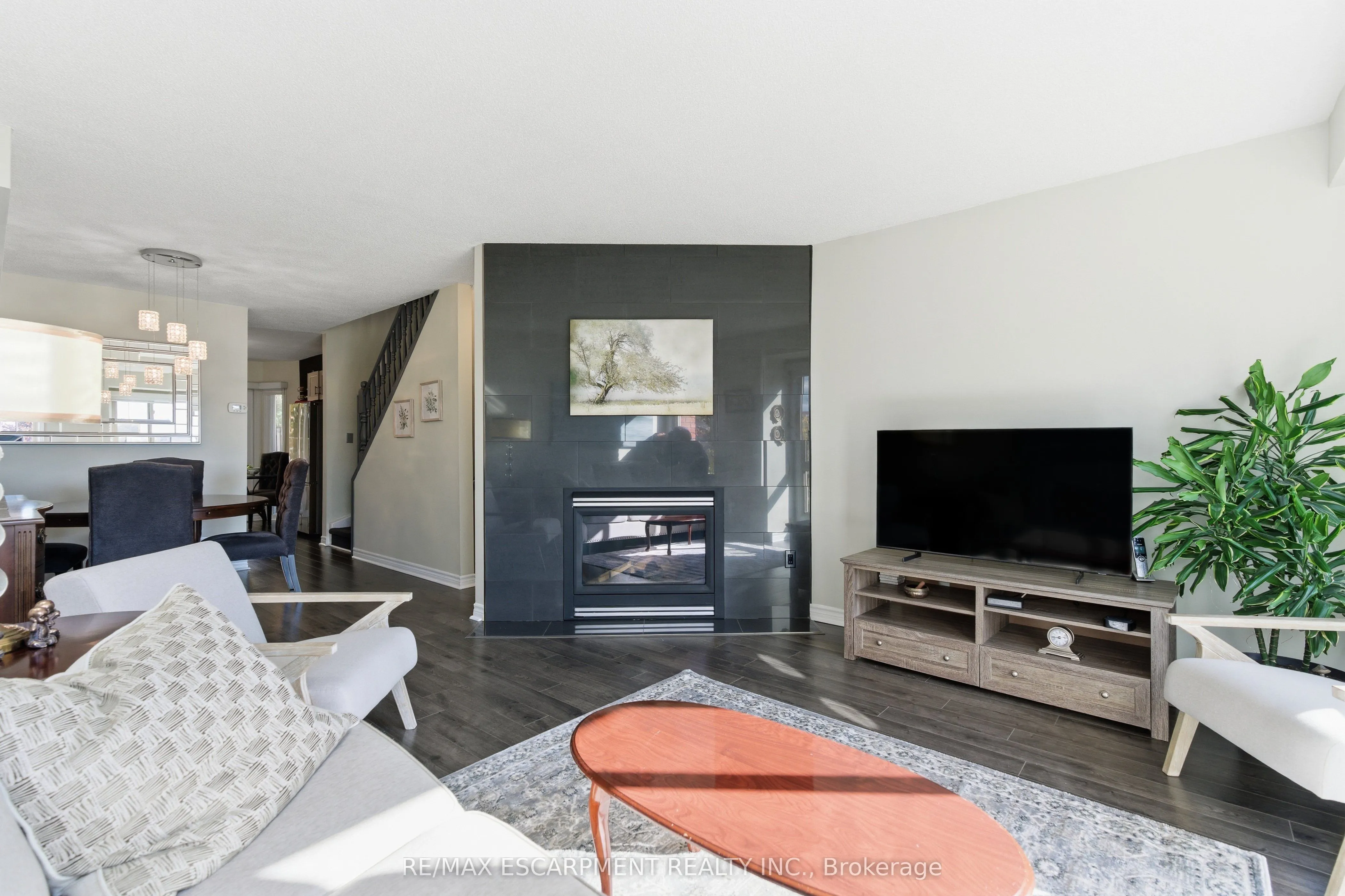 895 Maple Avenue, #537