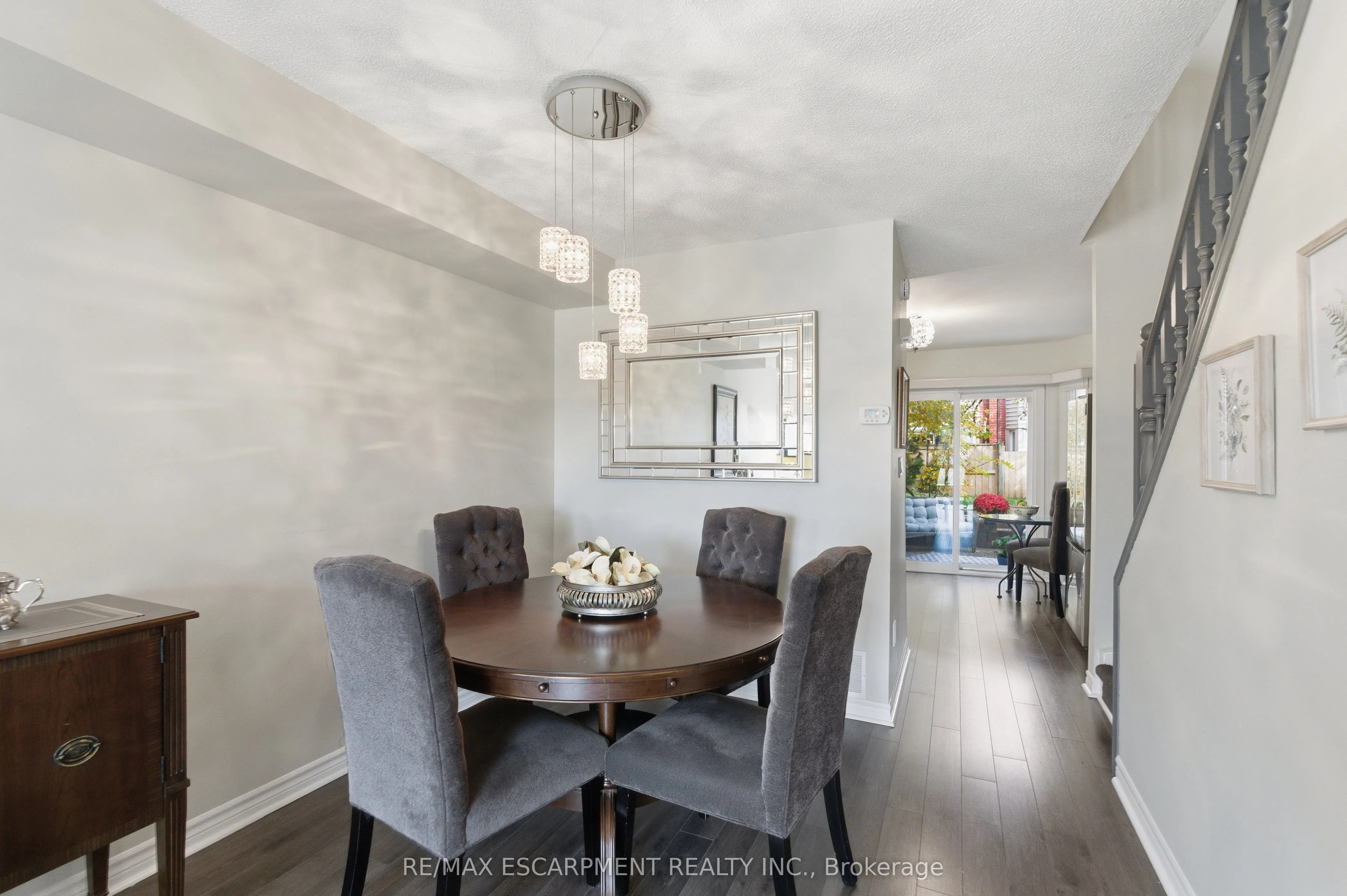 895 Maple Avenue, #537