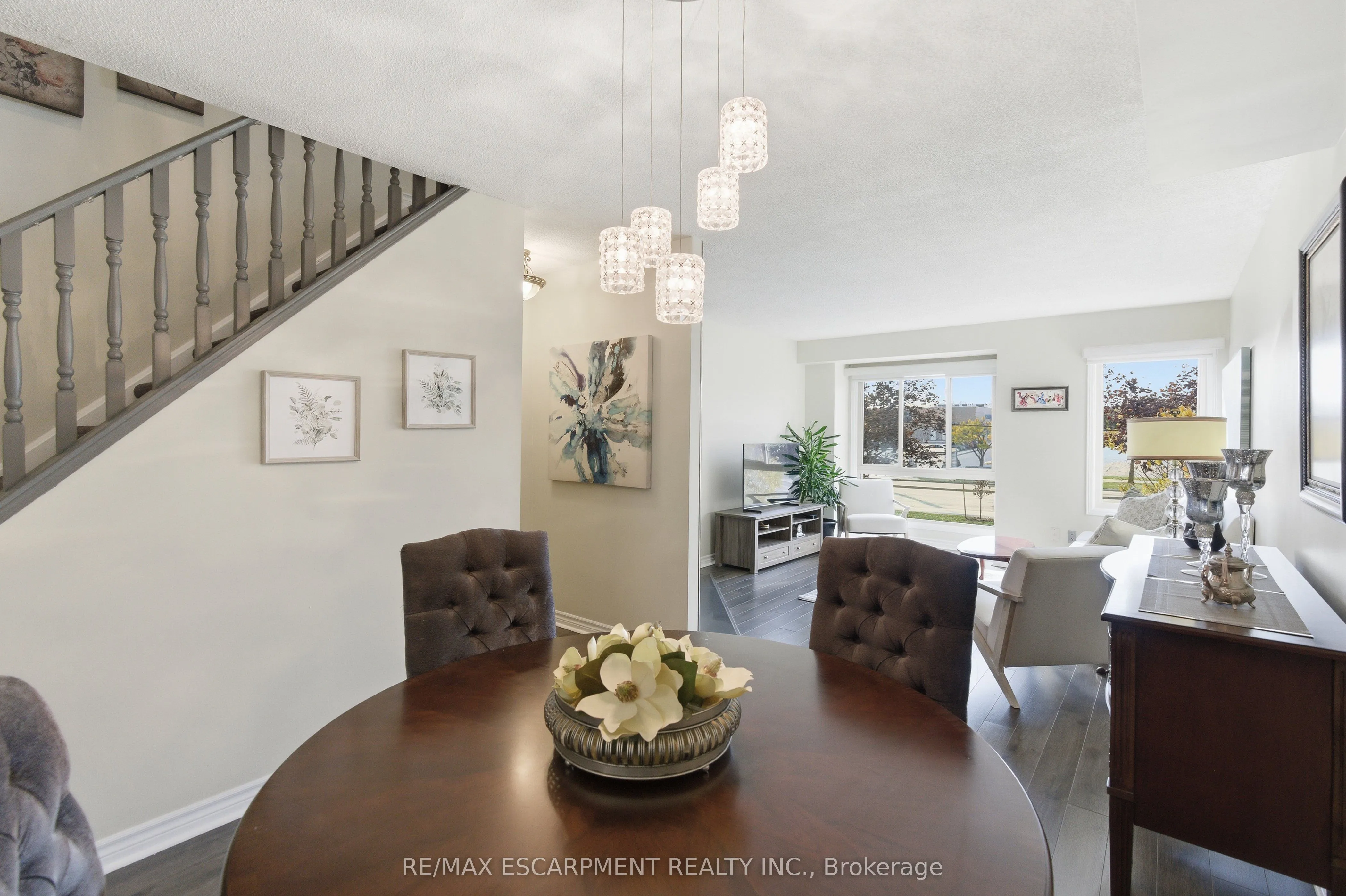 895 Maple Avenue, #537