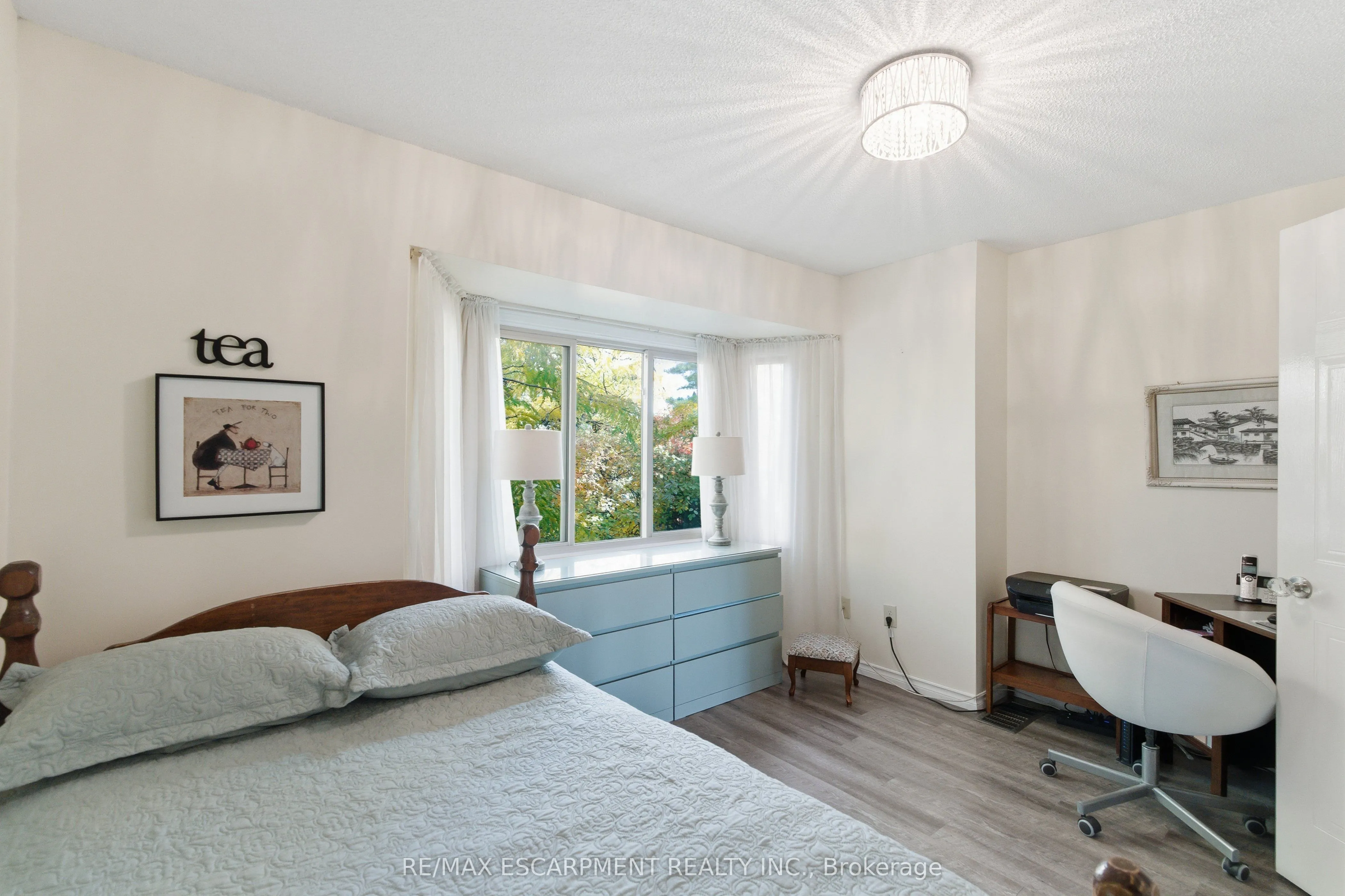 895 Maple Avenue, #537