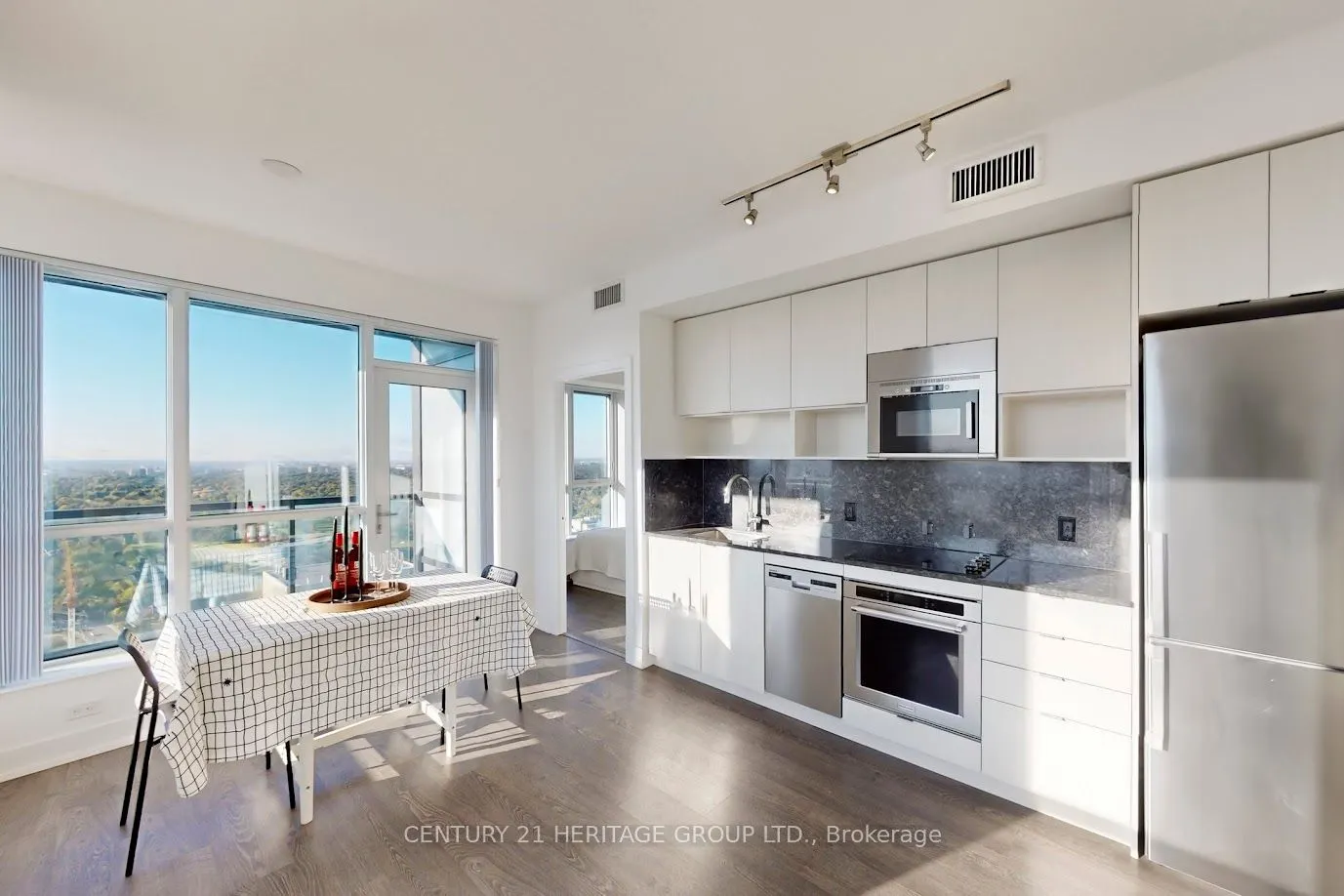 7 Mabelle Avenue, #4302