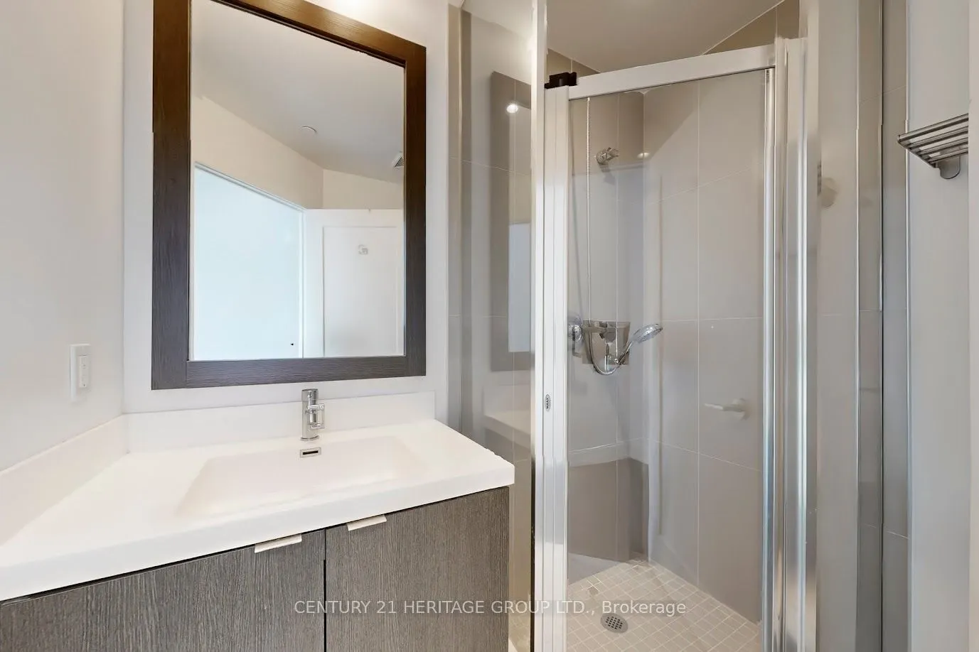 7 Mabelle Avenue, #4302