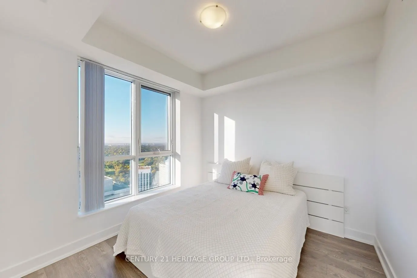 7 Mabelle Avenue, #4302