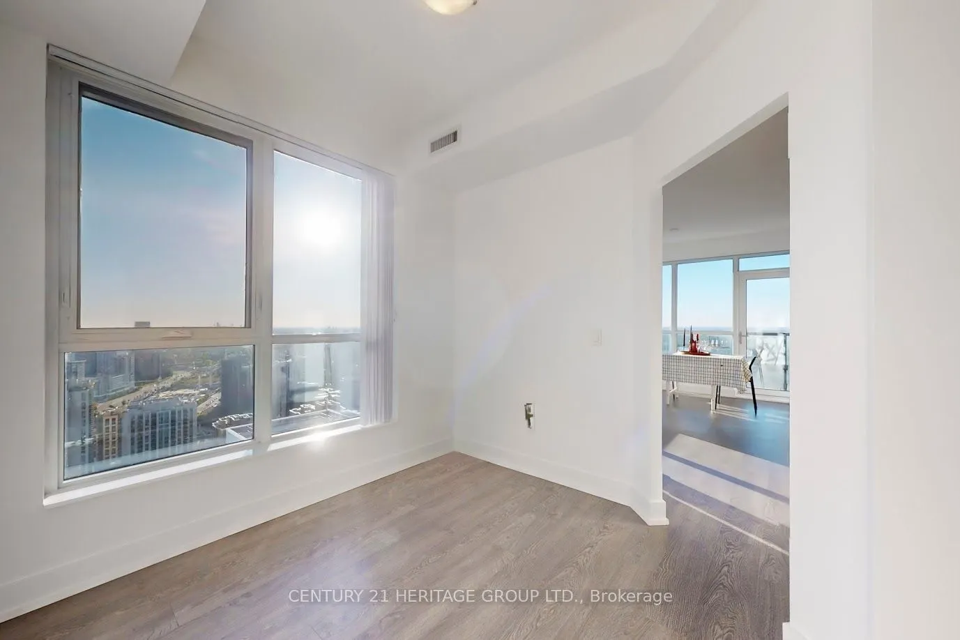 7 Mabelle Avenue, #4302