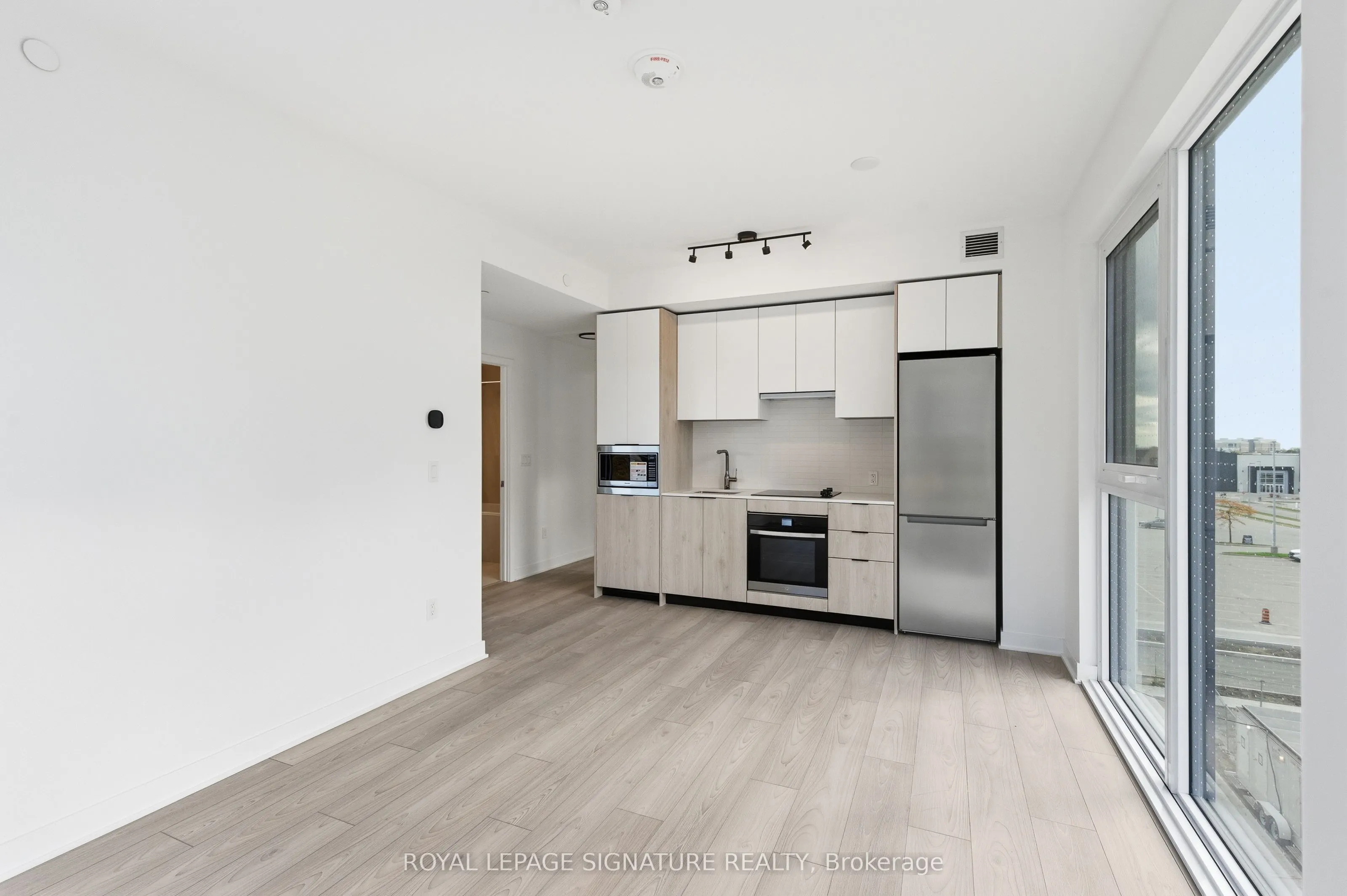 1007 The Queensway, #331