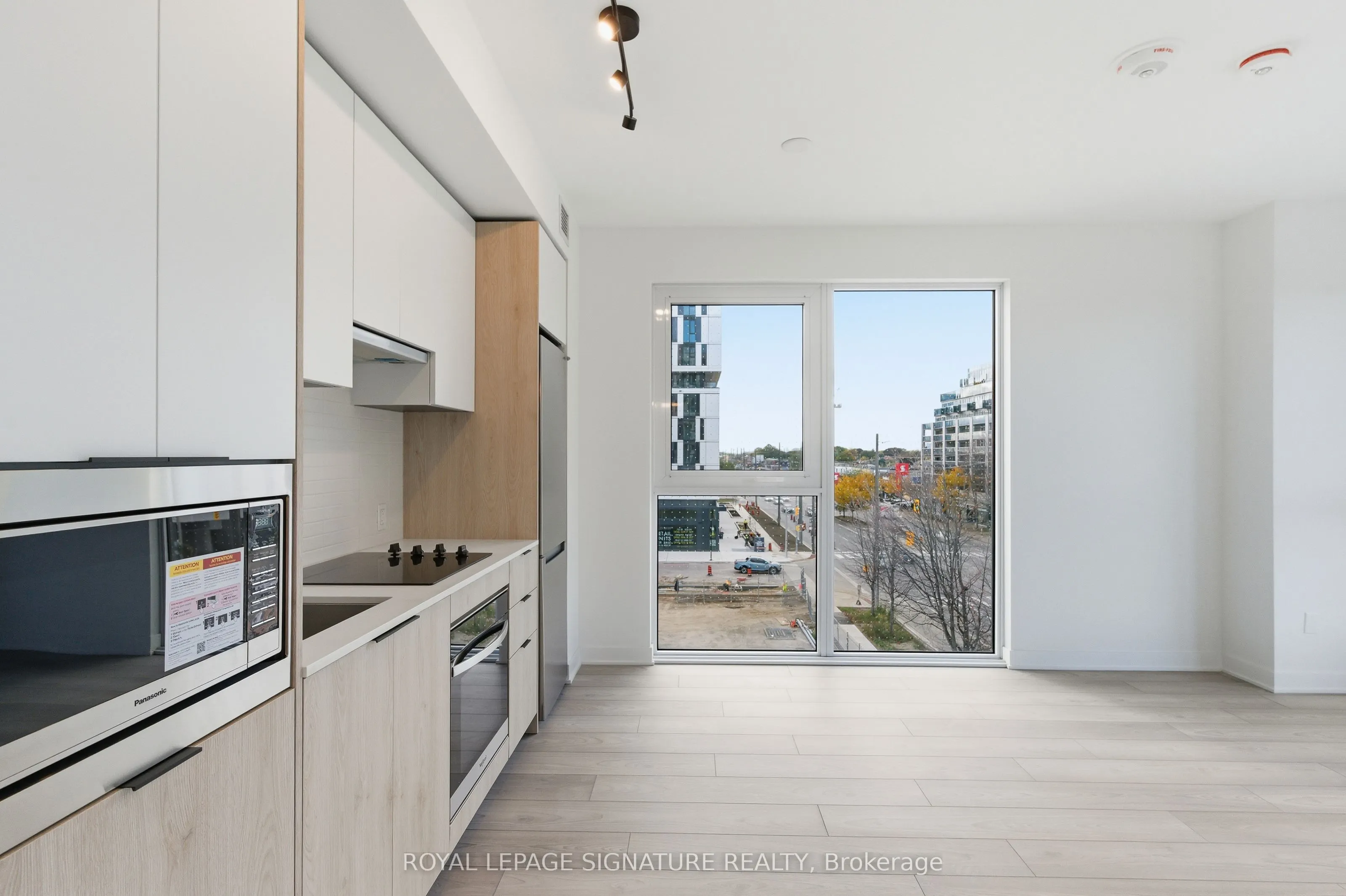 1007 The Queensway, #331