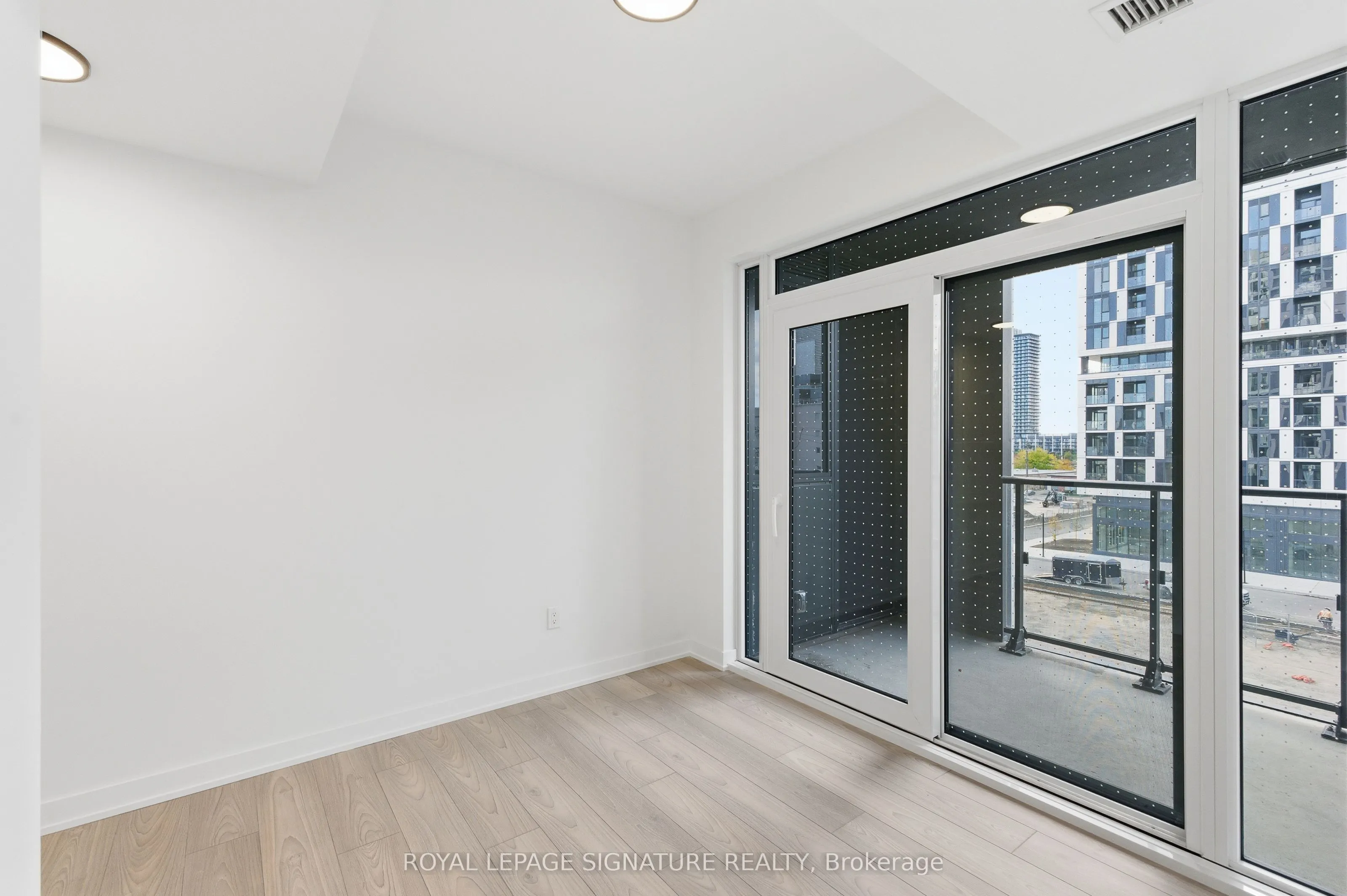 1007 The Queensway, #331